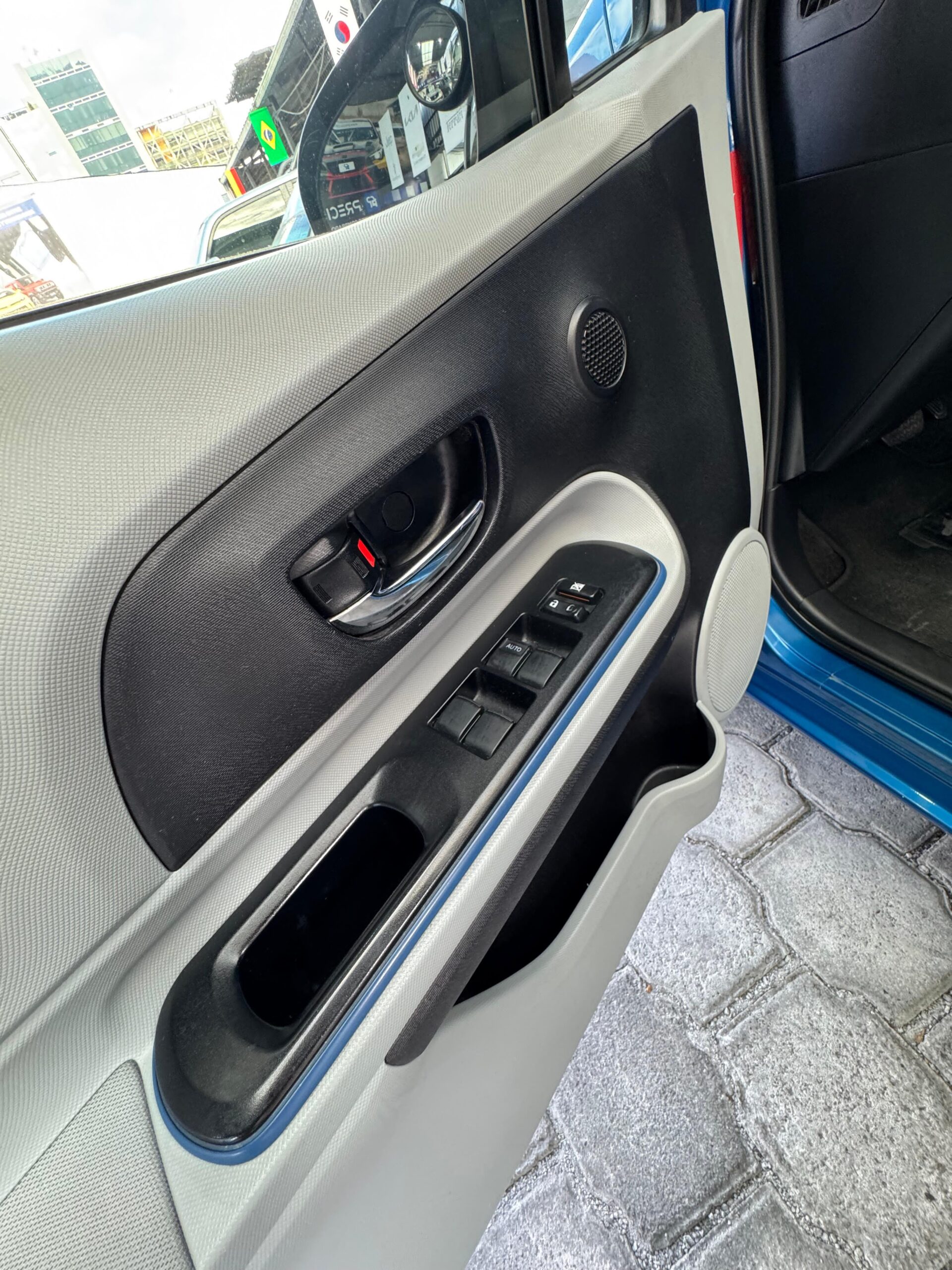 TOYOTA – PRIUS C SPORT AC 1.5 HYBRID TA
