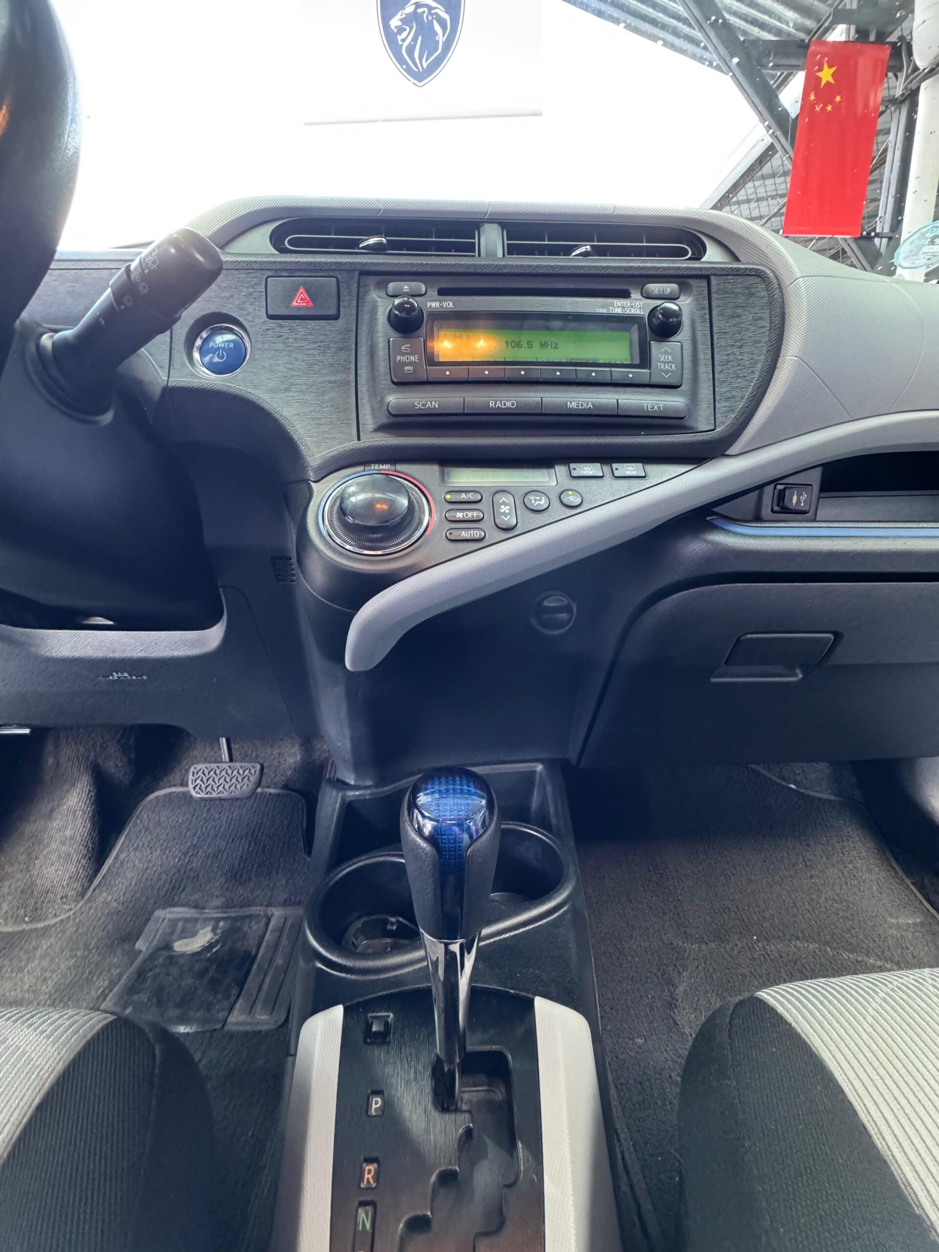 TOYOTA – PRIUS C SPORT AC 1.5 HYBRID TA