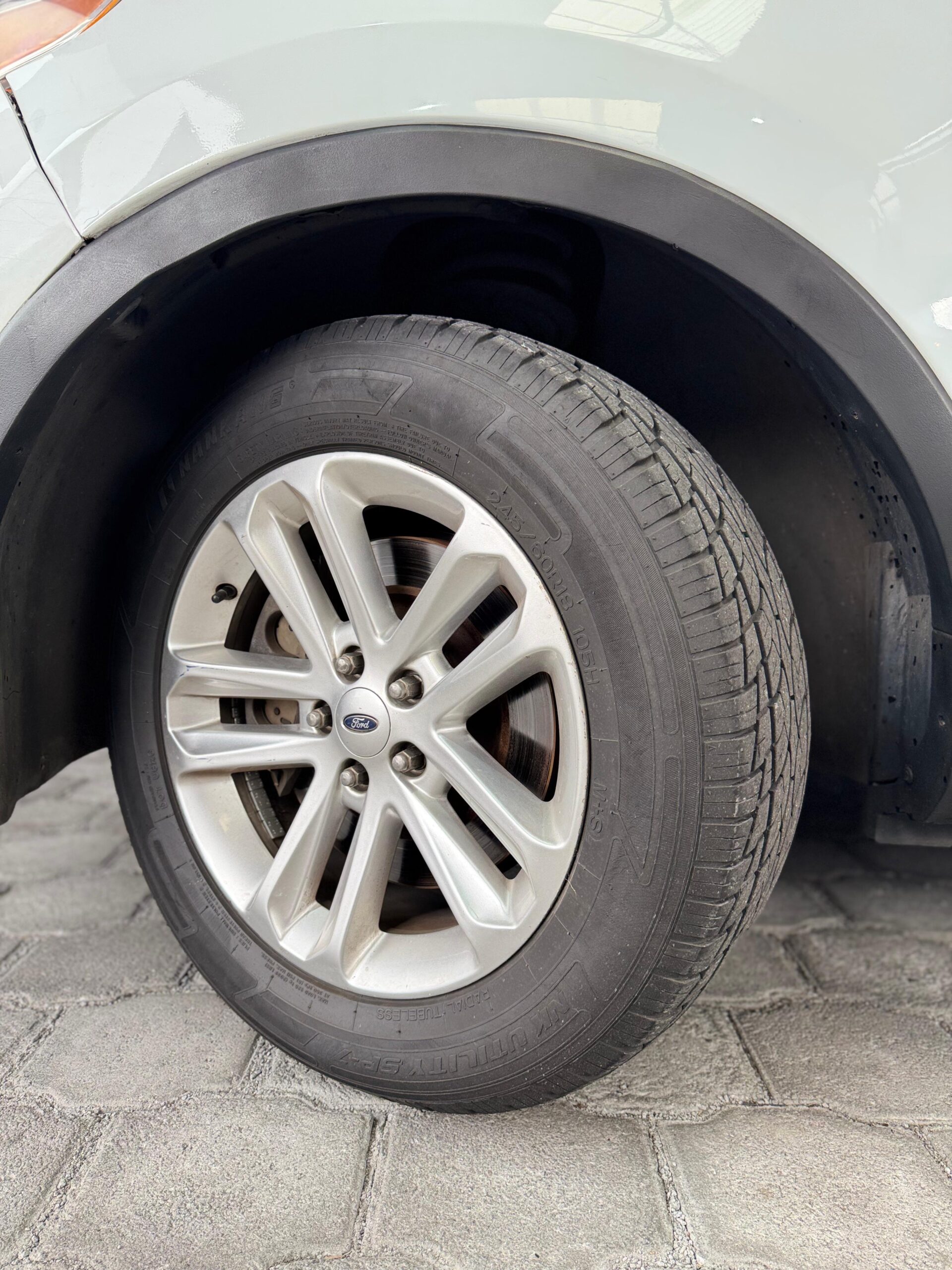 FORD – EXPLORER XLT 4×4 TA