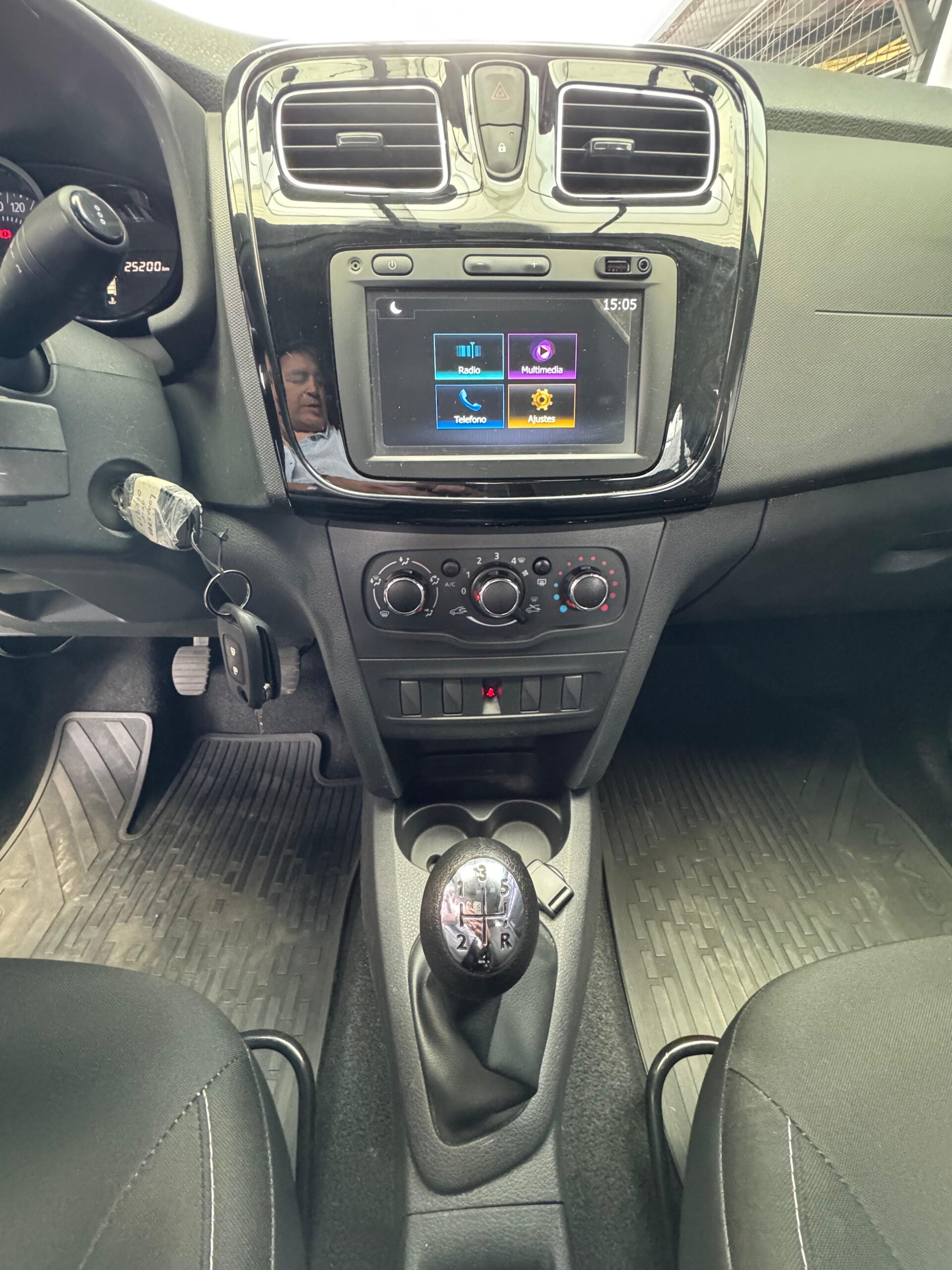 RENAULT – LOGAN ZEN FASE II AC 1.6 TM