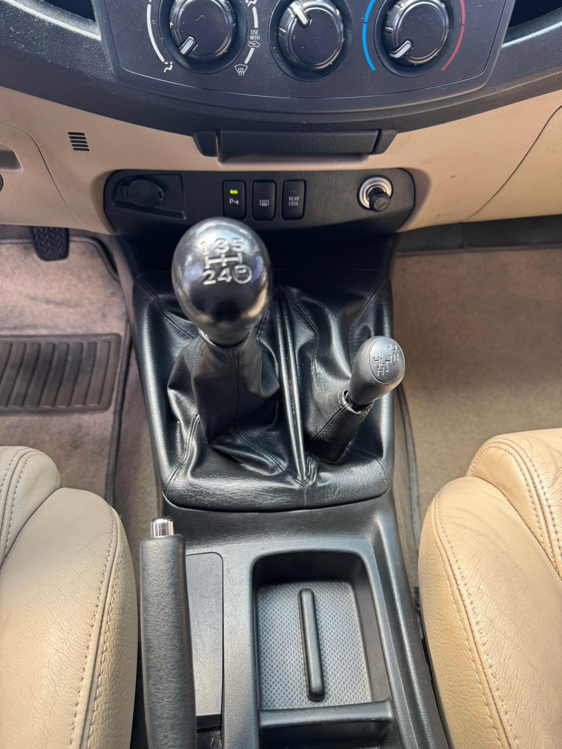 TOYOTA – FORTUNER 2.7 AC 4×4 TM