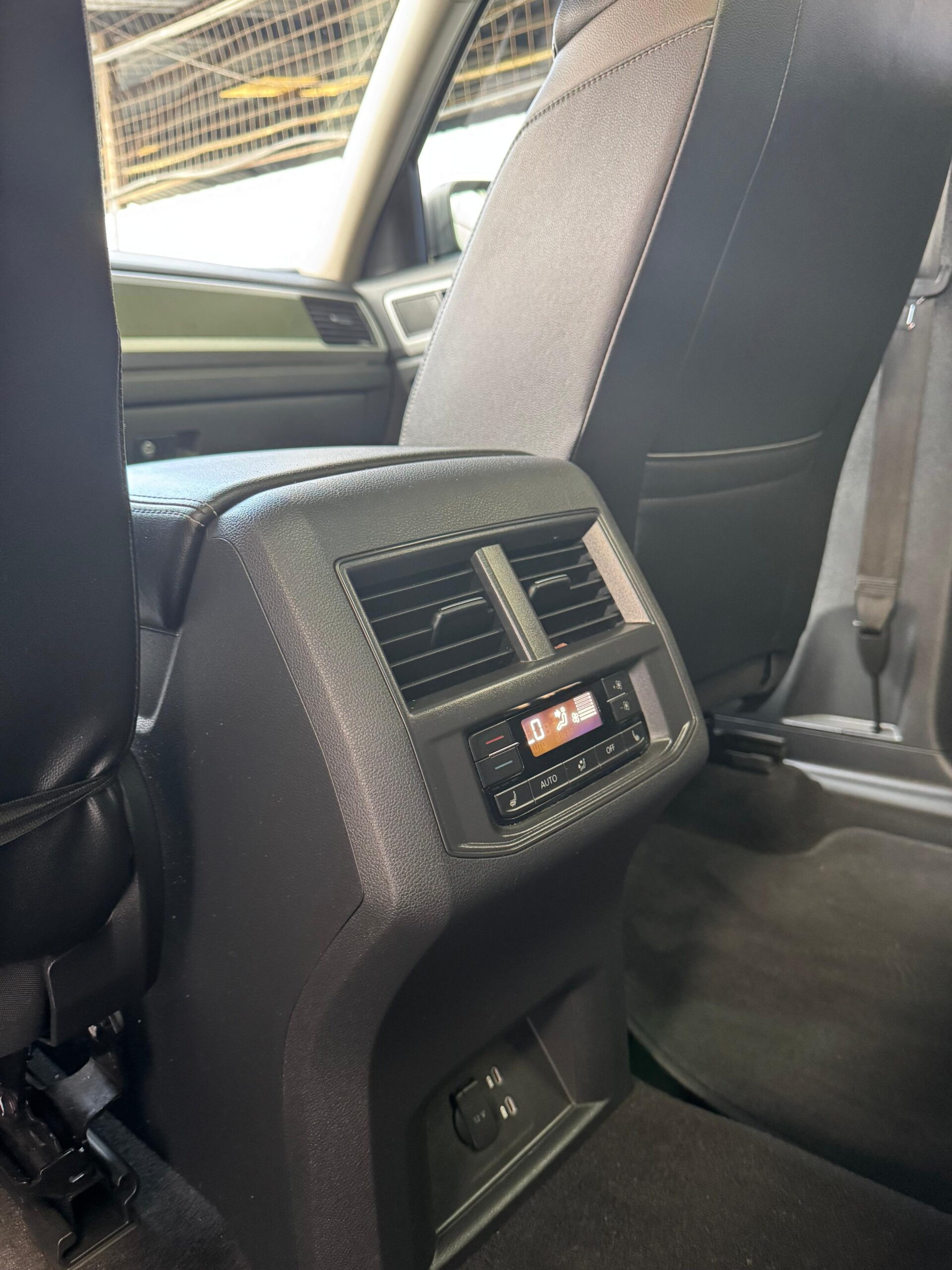 VOLKSWAGEN – TERAMONT SEL PREMIUM AC 3.6 5P