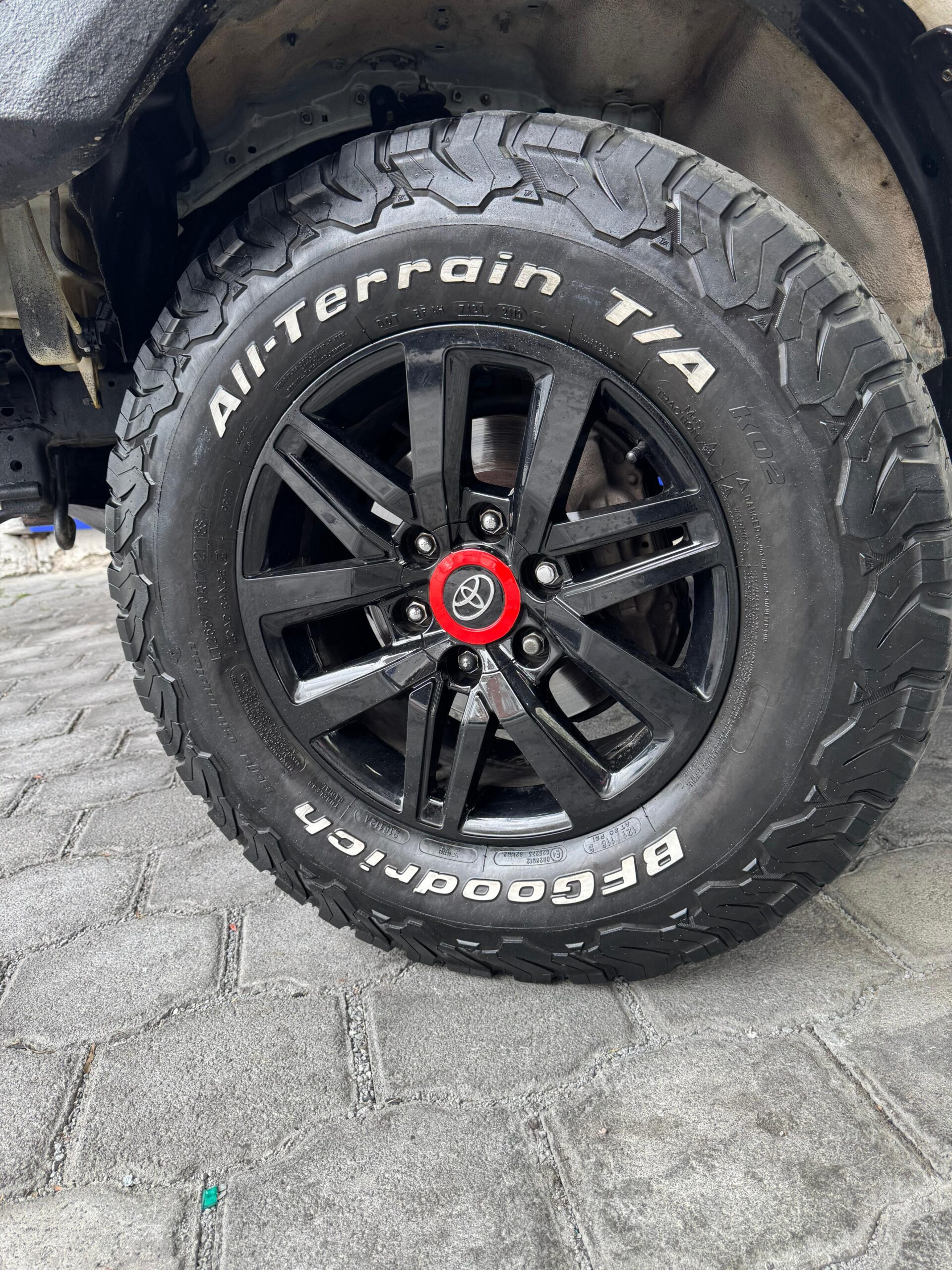 TOYOTA – HILUX SR 2.7 4×4 TM