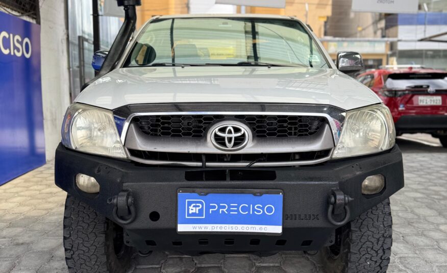 TOYOTA – HILUX SR 2.7 4×4 TM