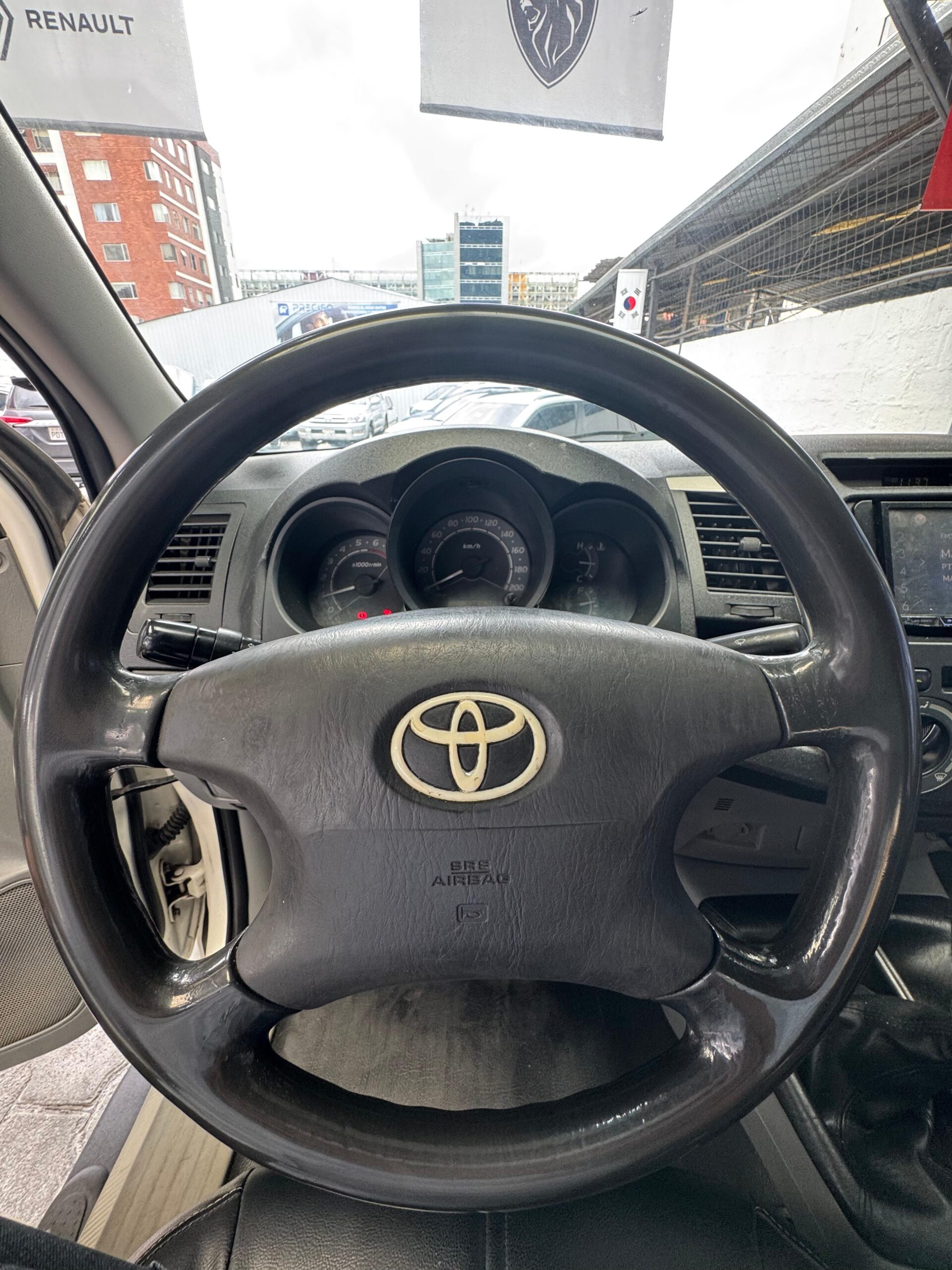 TOYOTA – HILUX SR 2.7 4×4 TM