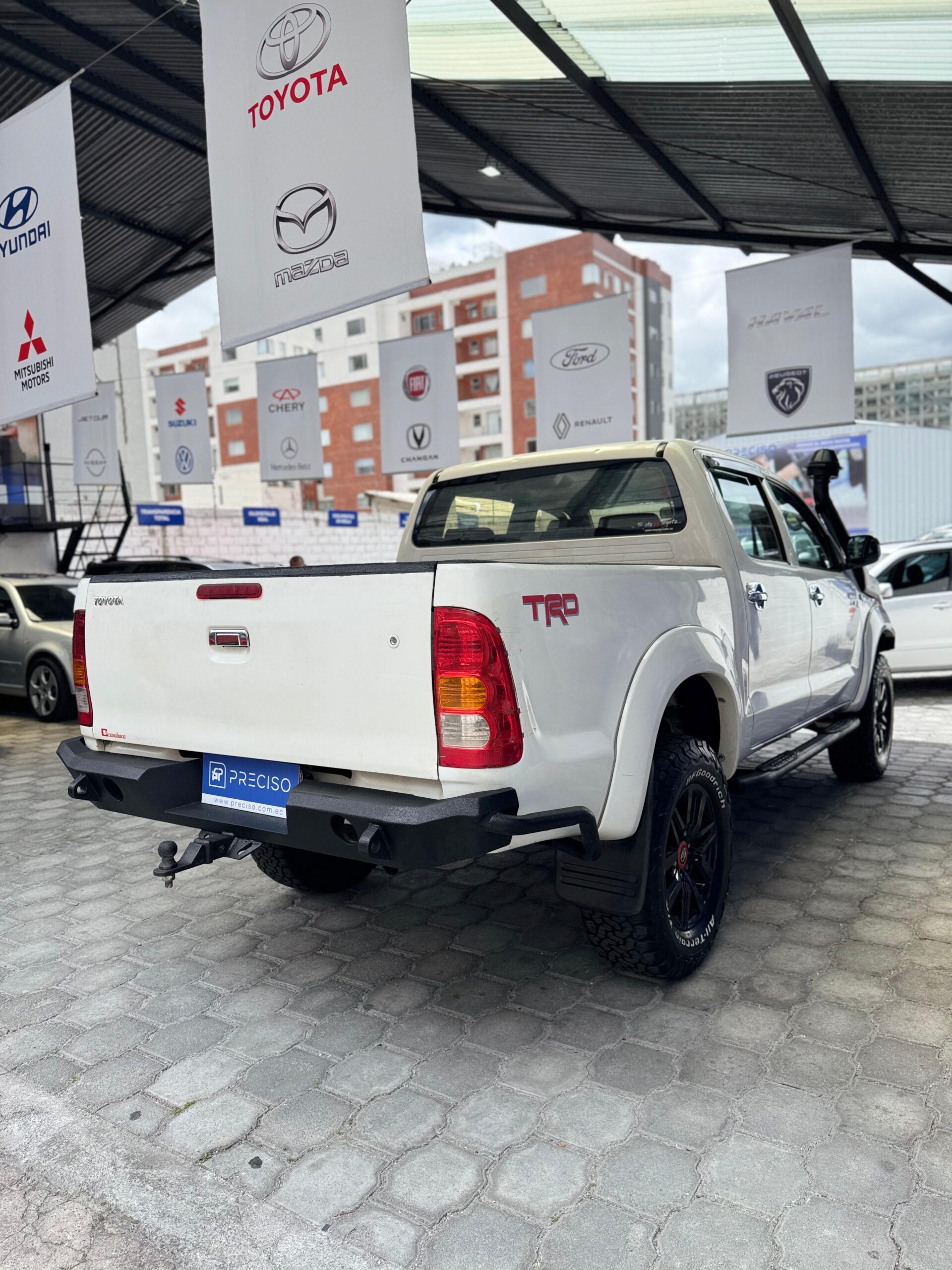 TOYOTA – HILUX SR 2.7 4×4 TM