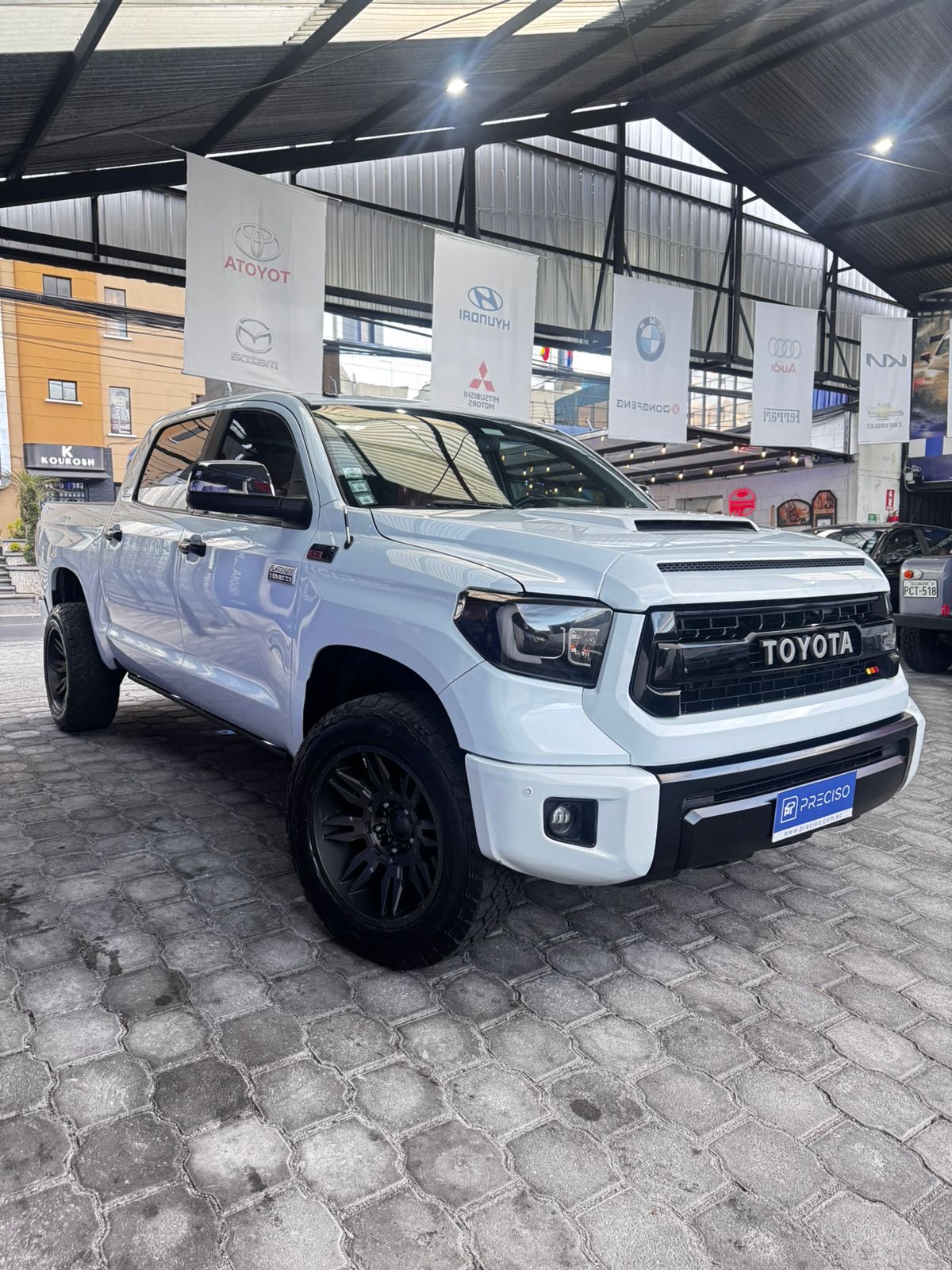 TOYOTA – TUNDRA CRW AC 5.7 CD 4×4 TA
