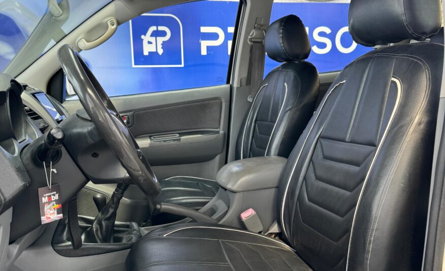 TOYOTA – HILUX SR 2.7 4×4 TM