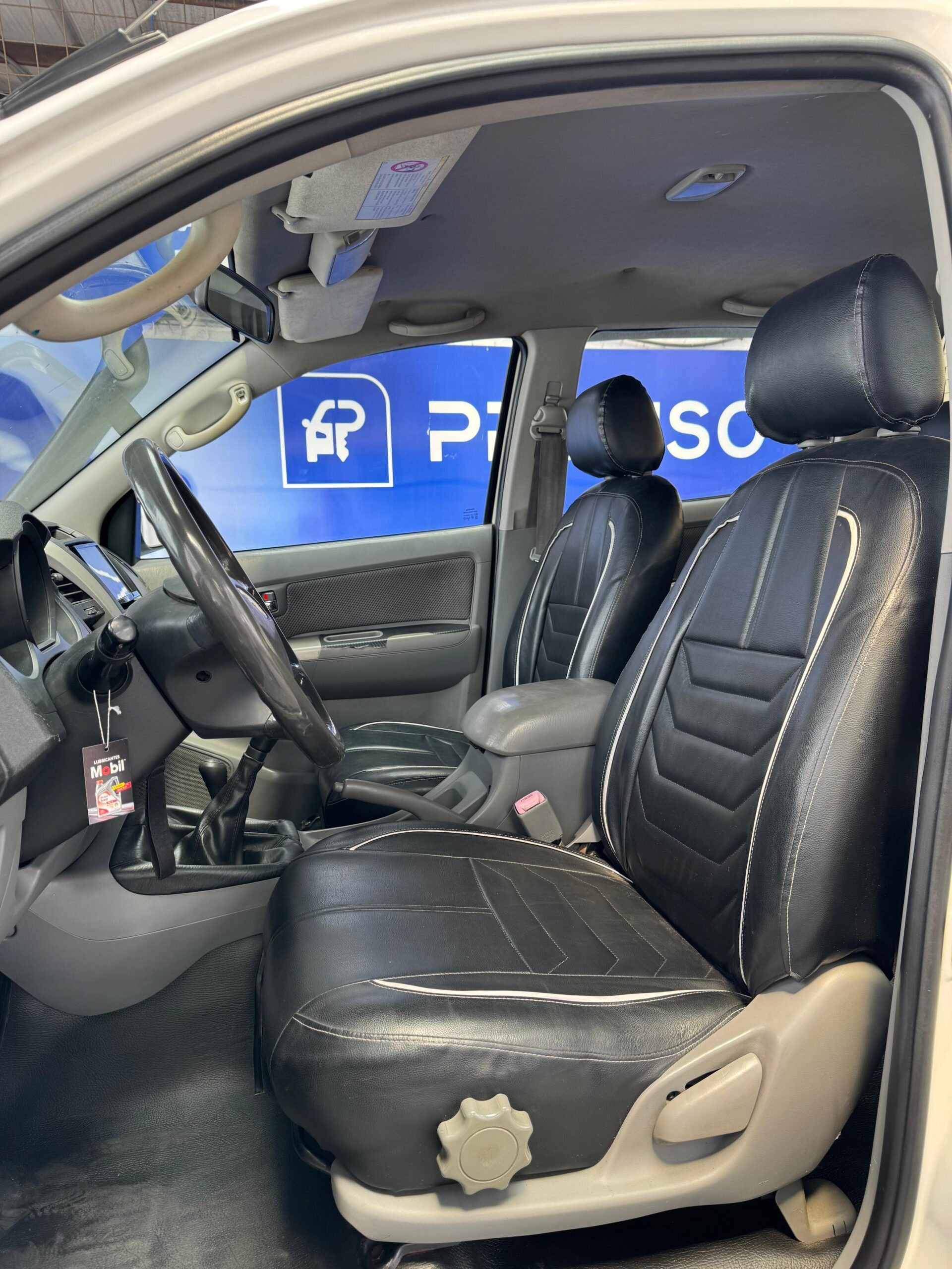 TOYOTA – HILUX SR 2.7 4×4 TM
