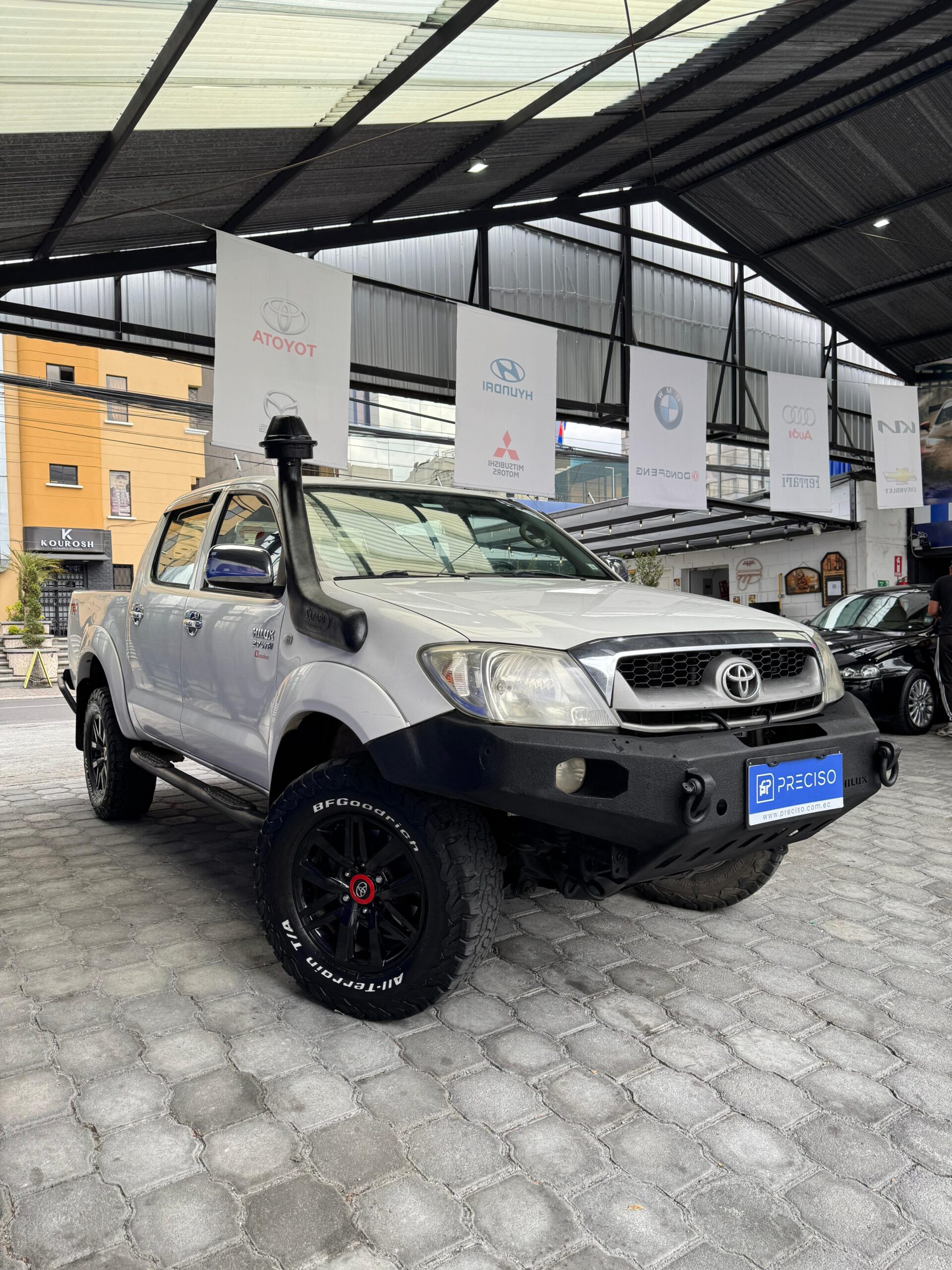 TOYOTA – HILUX SR 2.7 4×4 TM