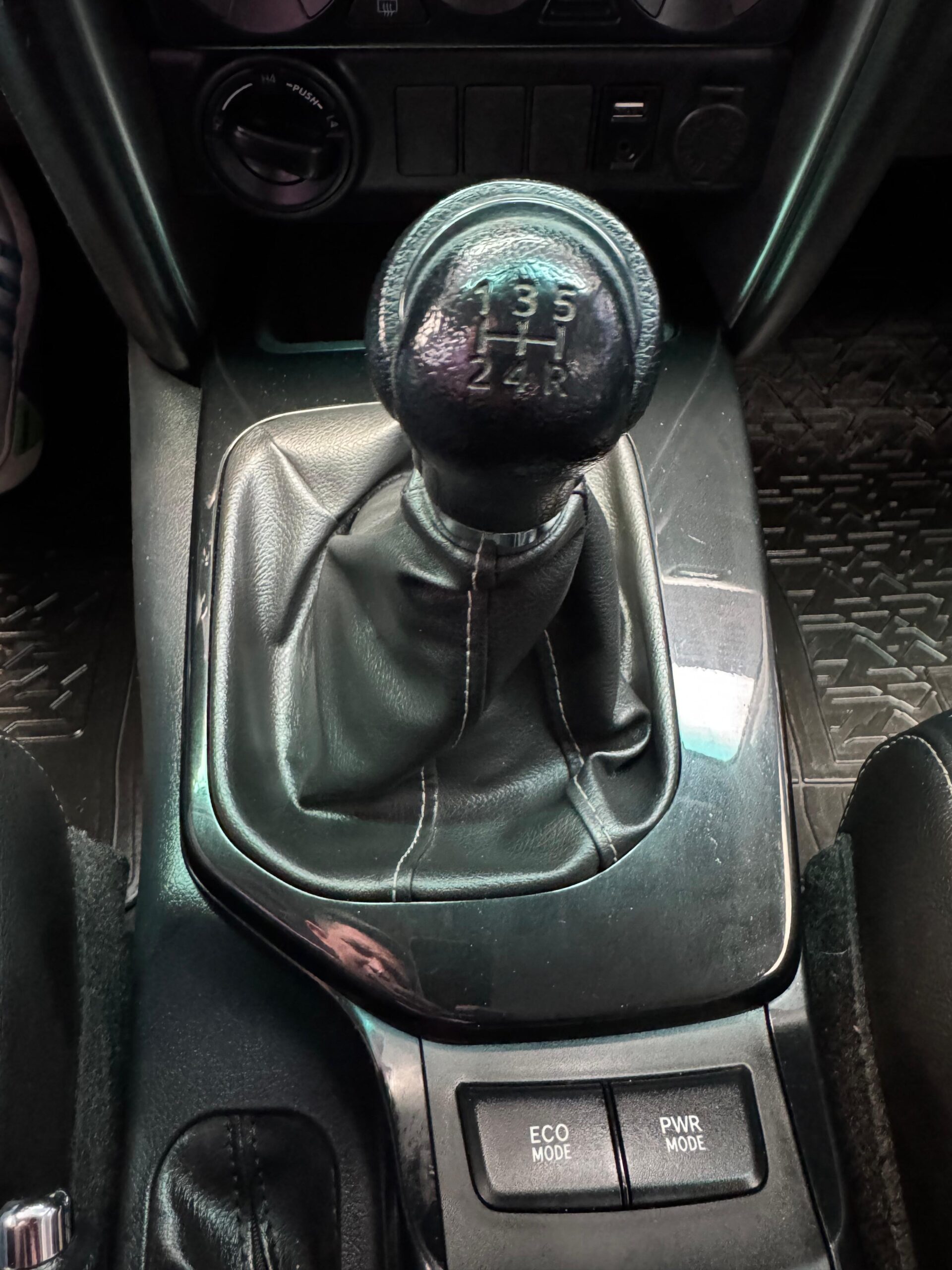 TOYOTA – NEW FORTUNER AC 2.7 5P 4X4 TM