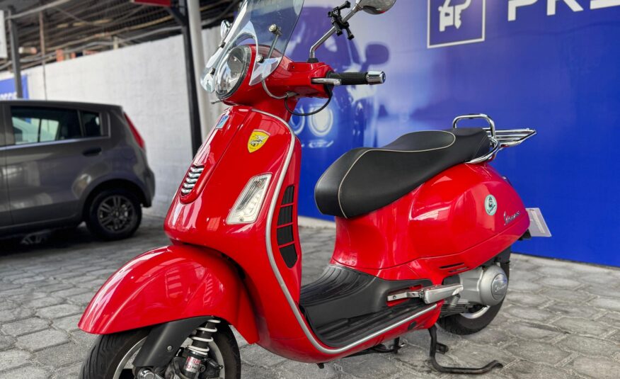 VESPA – GTS 300 SUPER ABS
