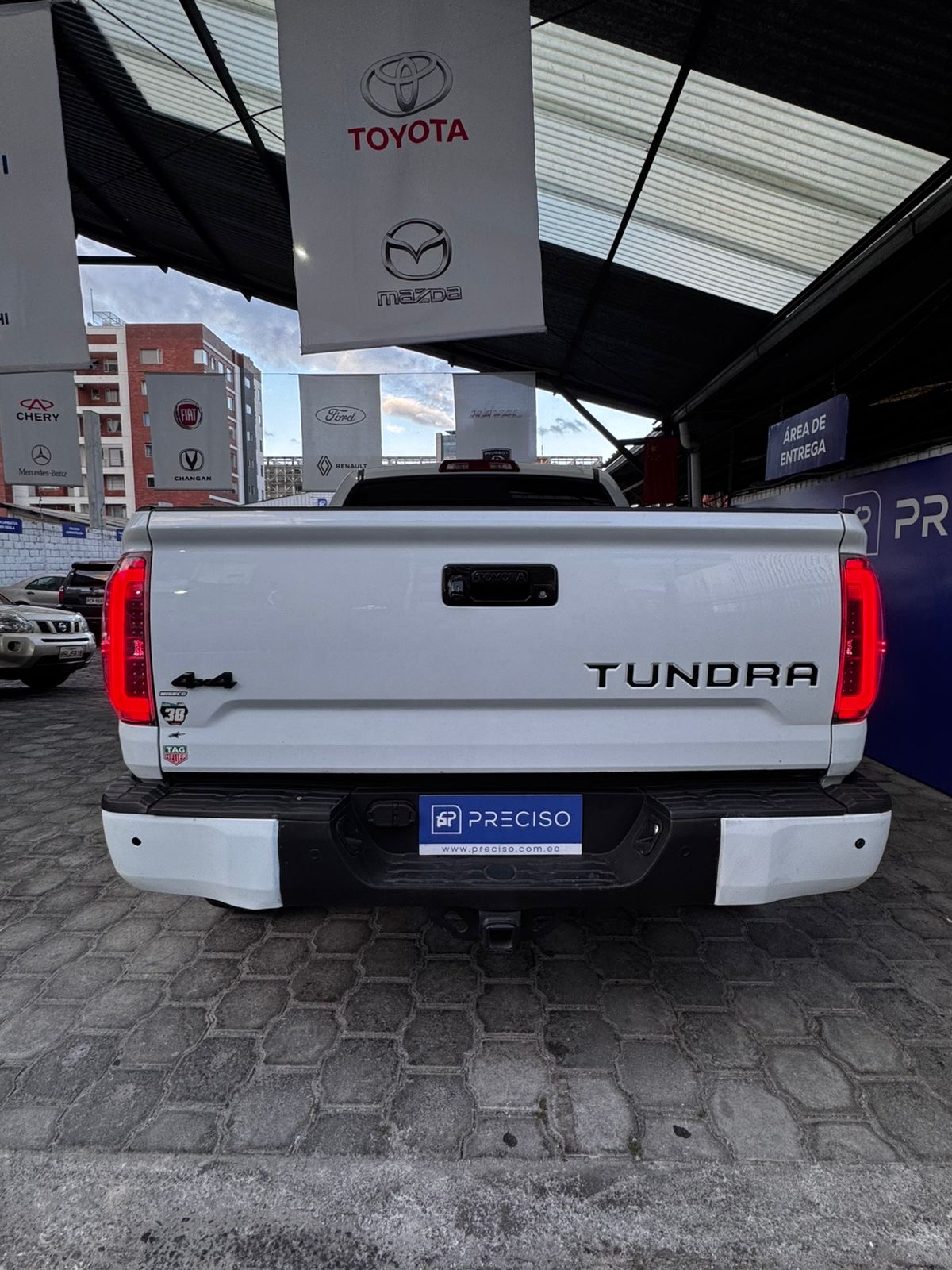 TOYOTA – TUNDRA CRW AC 5.7 CD 4×4 TA