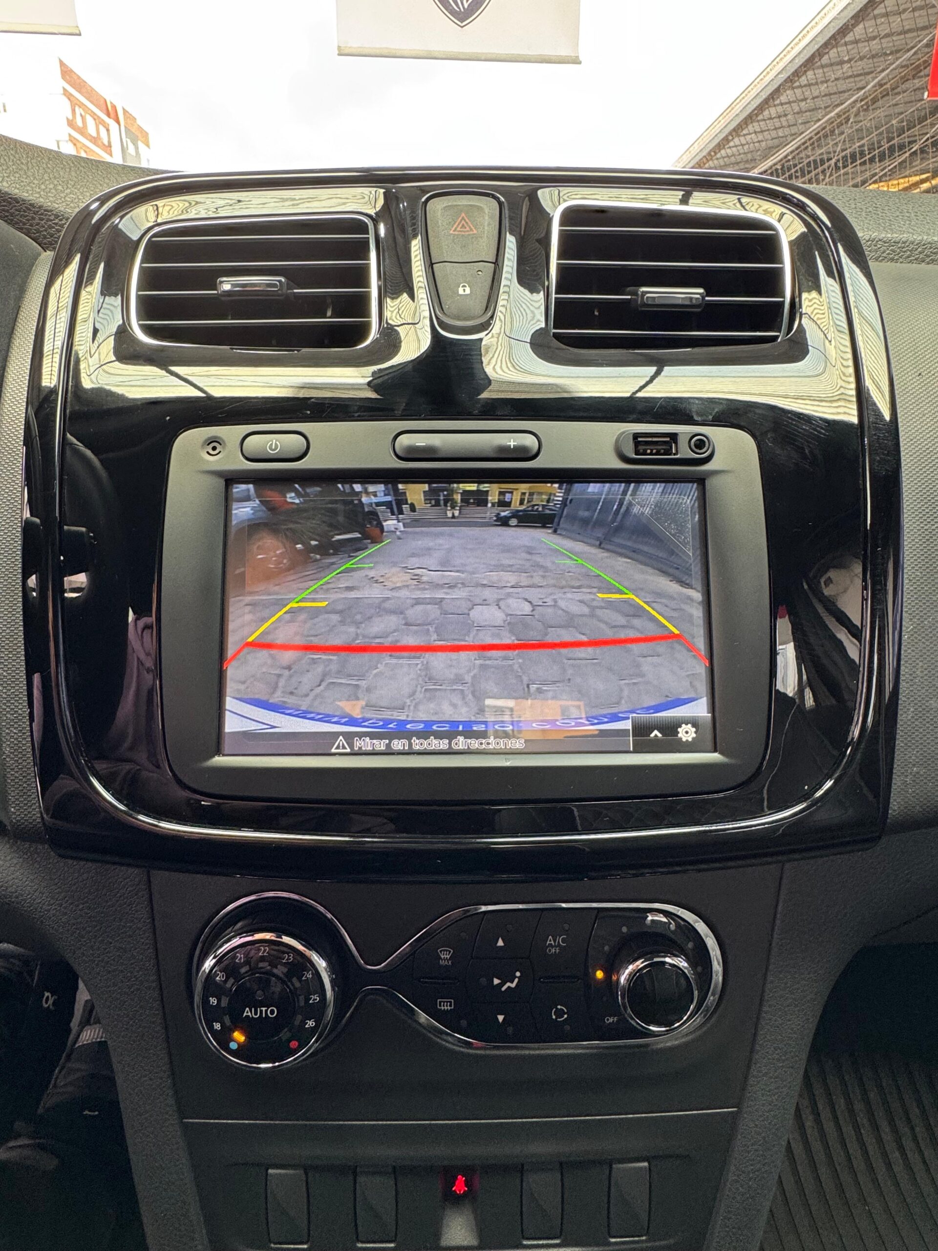 RENAULT – LOGAN CROSS INTENS AC 1.6 4P 4X2 TM