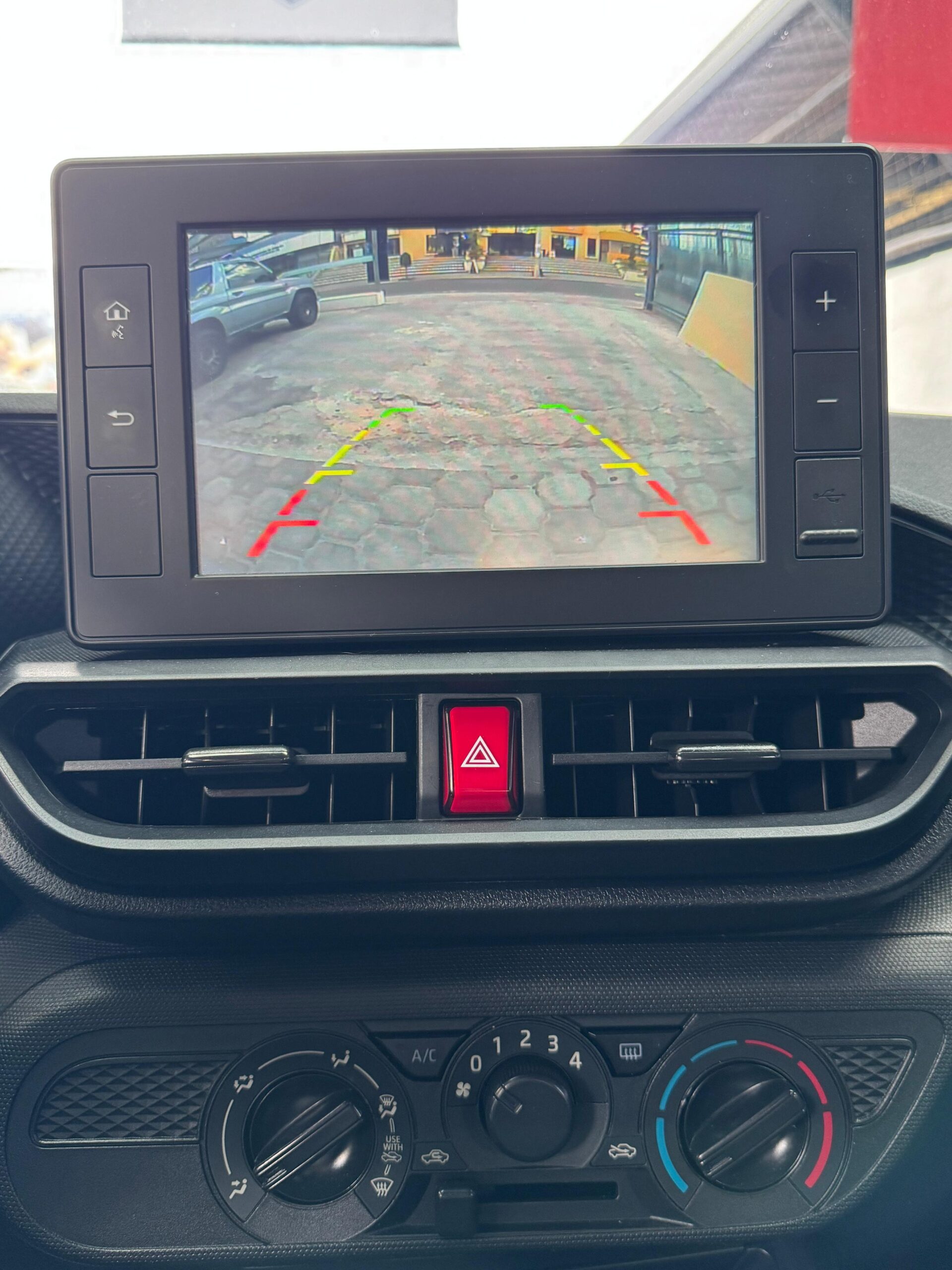 TOYOTA – RAIZE AC 1.2 TM