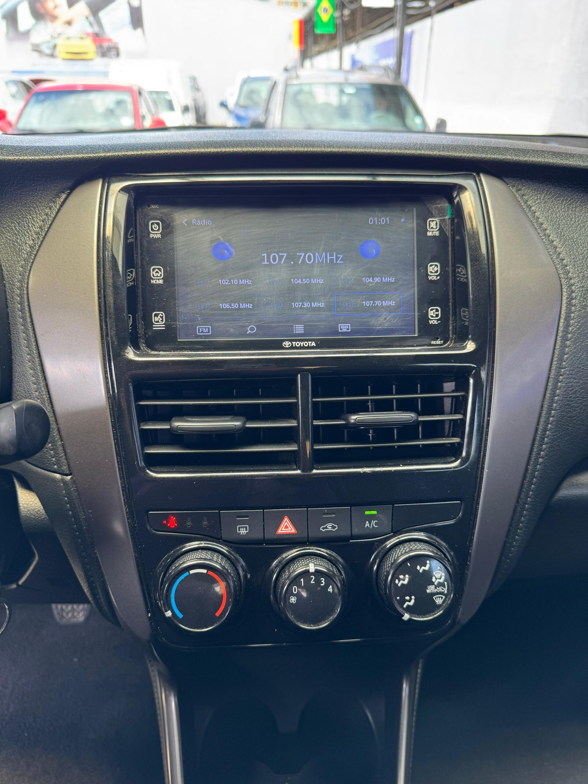 TOYOTA – YARIS SD AC 1.5 4P 4X2 TM