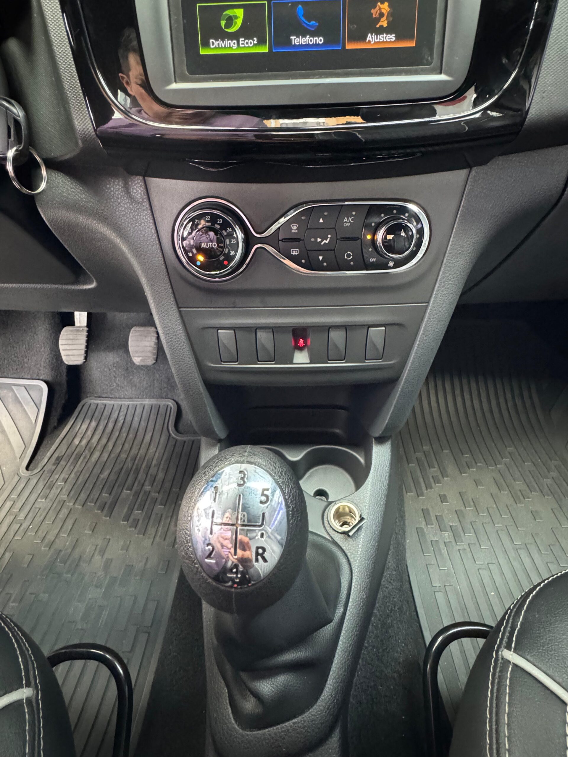 RENAULT – LOGAN CROSS INTENS AC 1.6 4P 4X2 TM