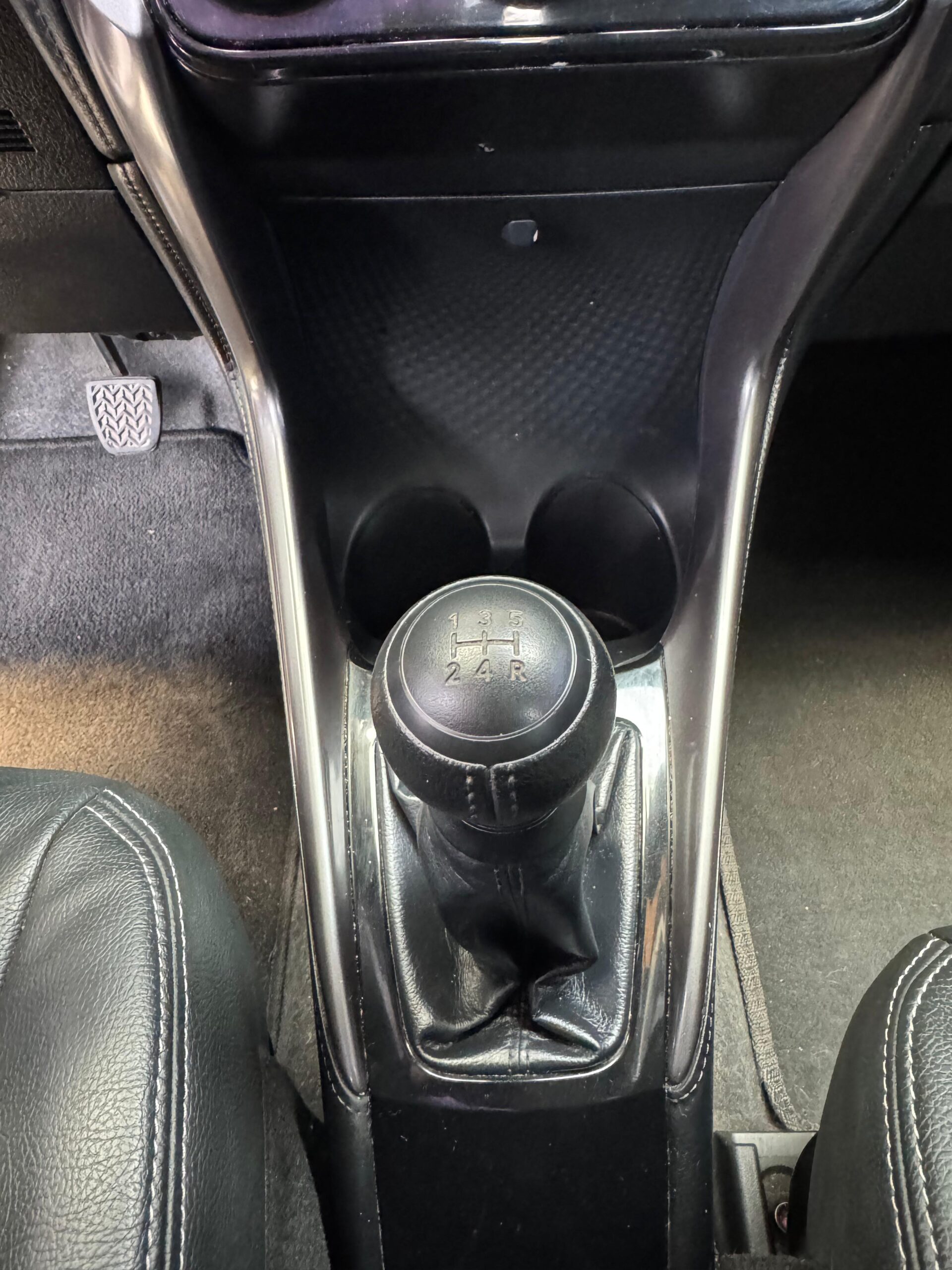 TOYOTA – YARIS SD AC 1.5 4P 4X2 TM