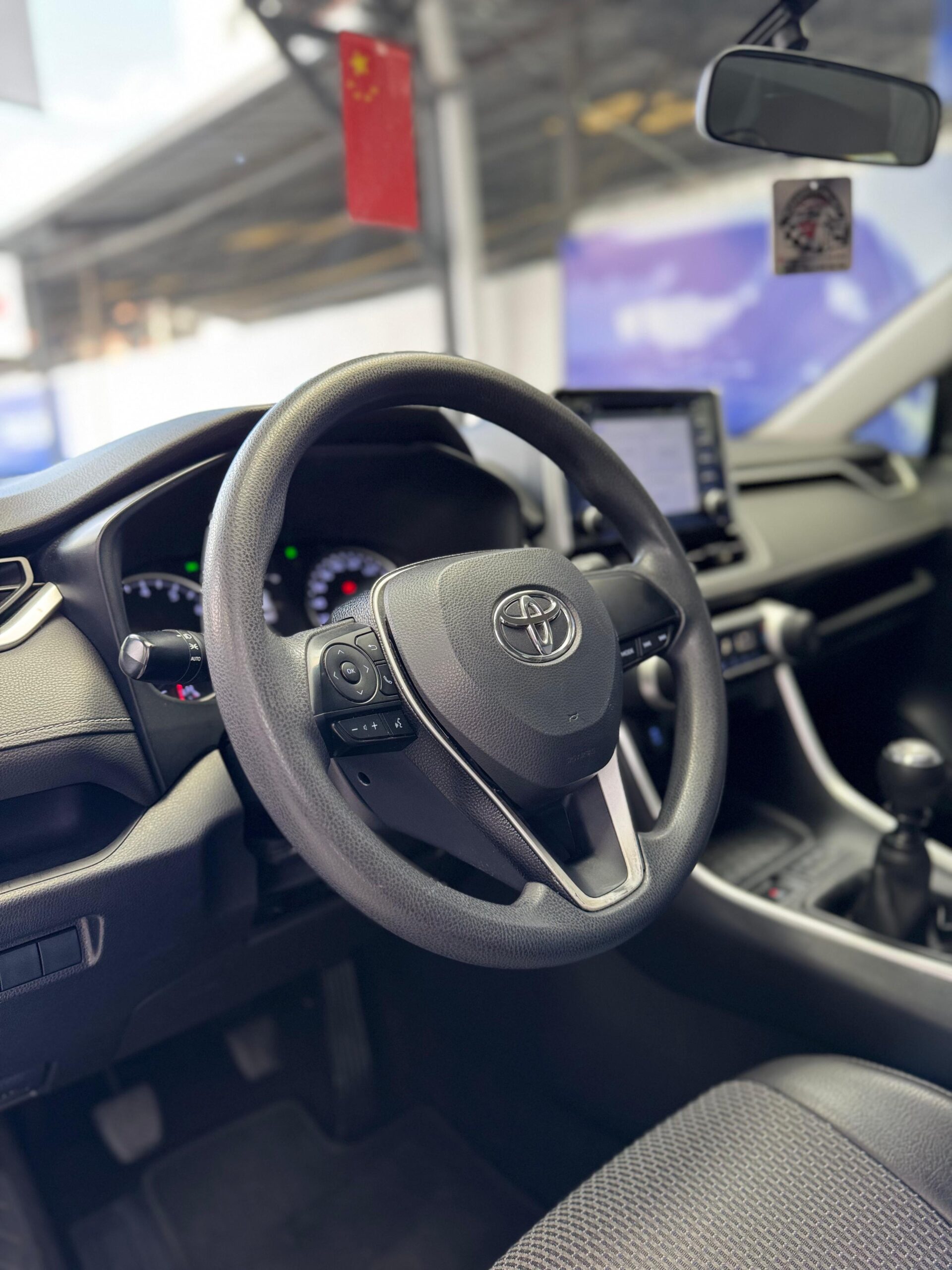 TOYOTA – NEW RAV4 LE 2.0 4×2 TM