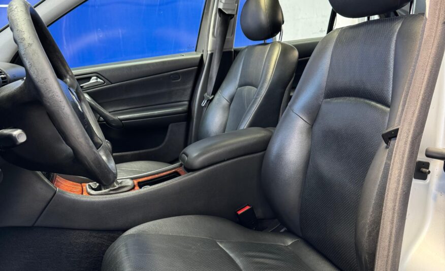 MERCEDES BENZ – C200K AC 2.0 5p 4×2 TM