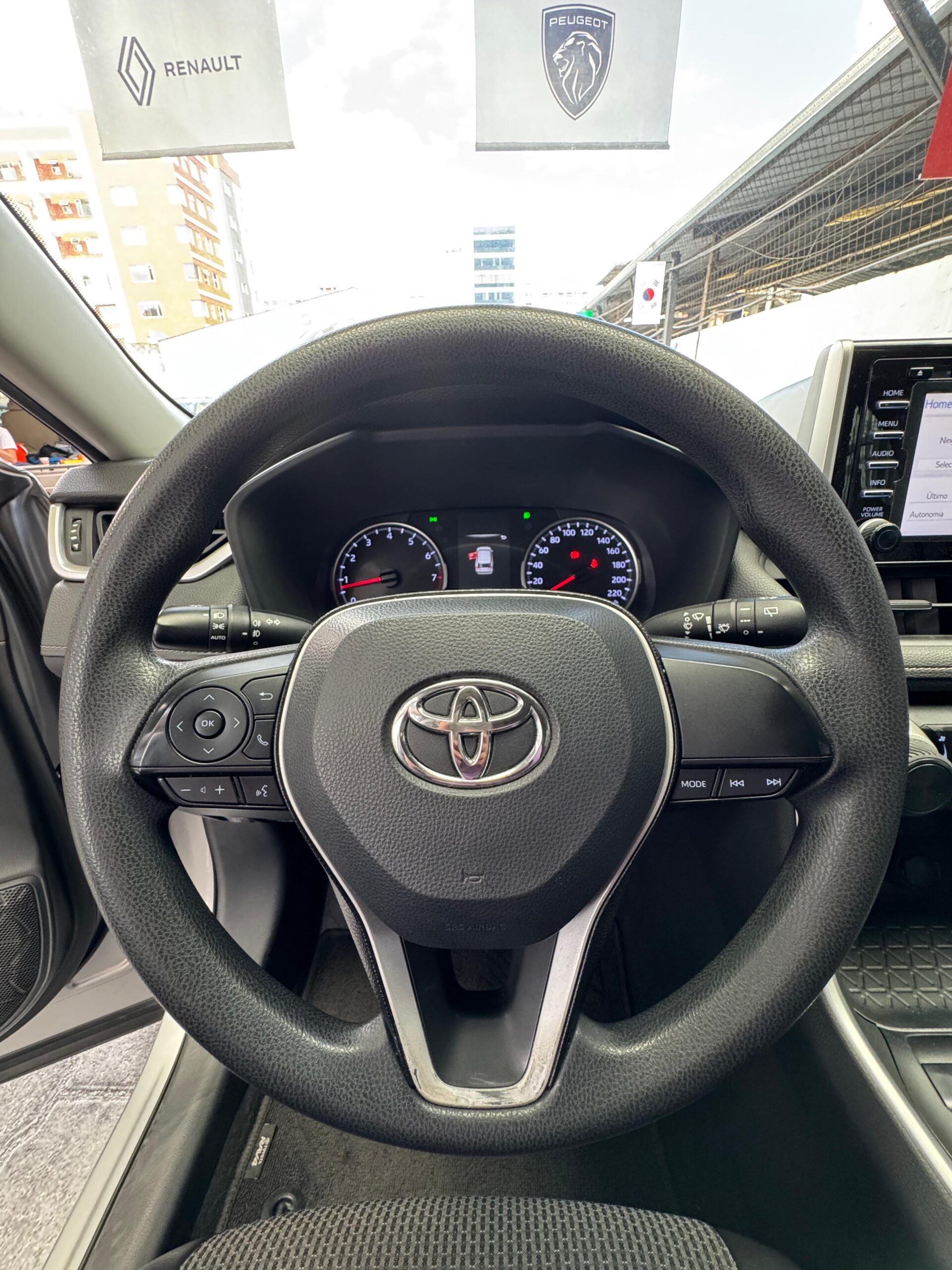 TOYOTA – NEW RAV4 LE 2.0 4×2 TM