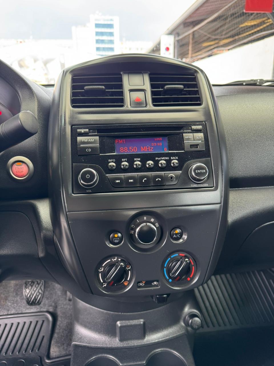 NISSAN – VERSA AC 1.6 4p 4×2 TM