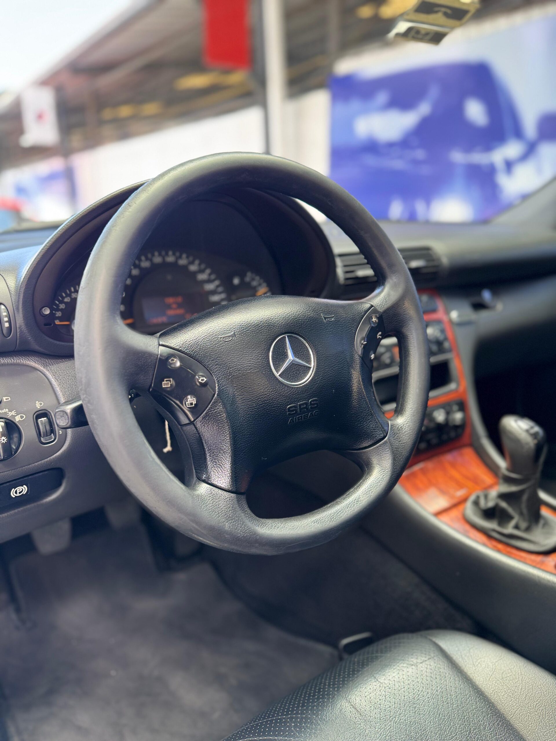 MERCEDES BENZ – C200K AC 2.0 5p 4×2 TM