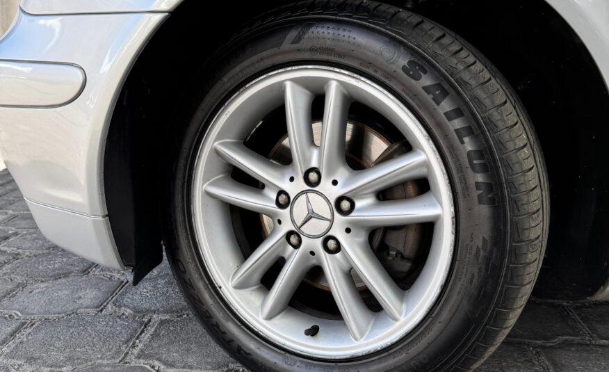 MERCEDES BENZ – C200K AC 2.0 5p 4×2 TM
