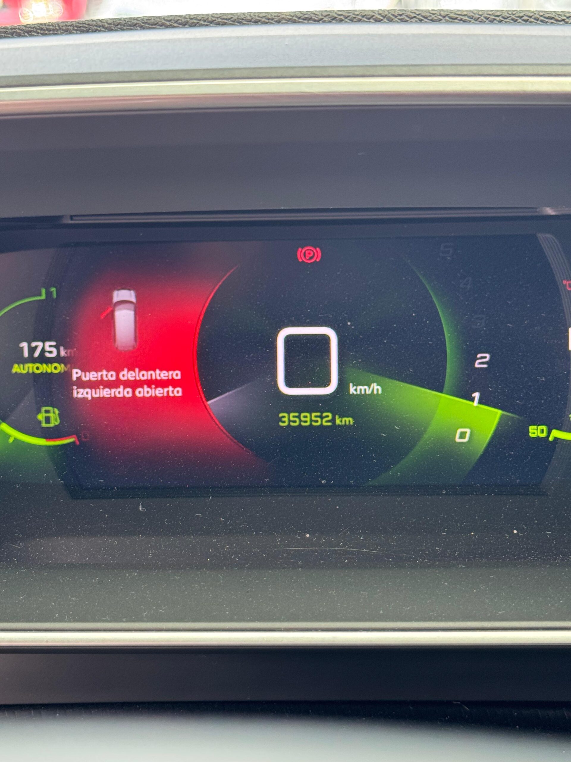 PEUGEOT – 2008 FIN T 12E BAUT8 AC 1.2 5P 4X2 TA