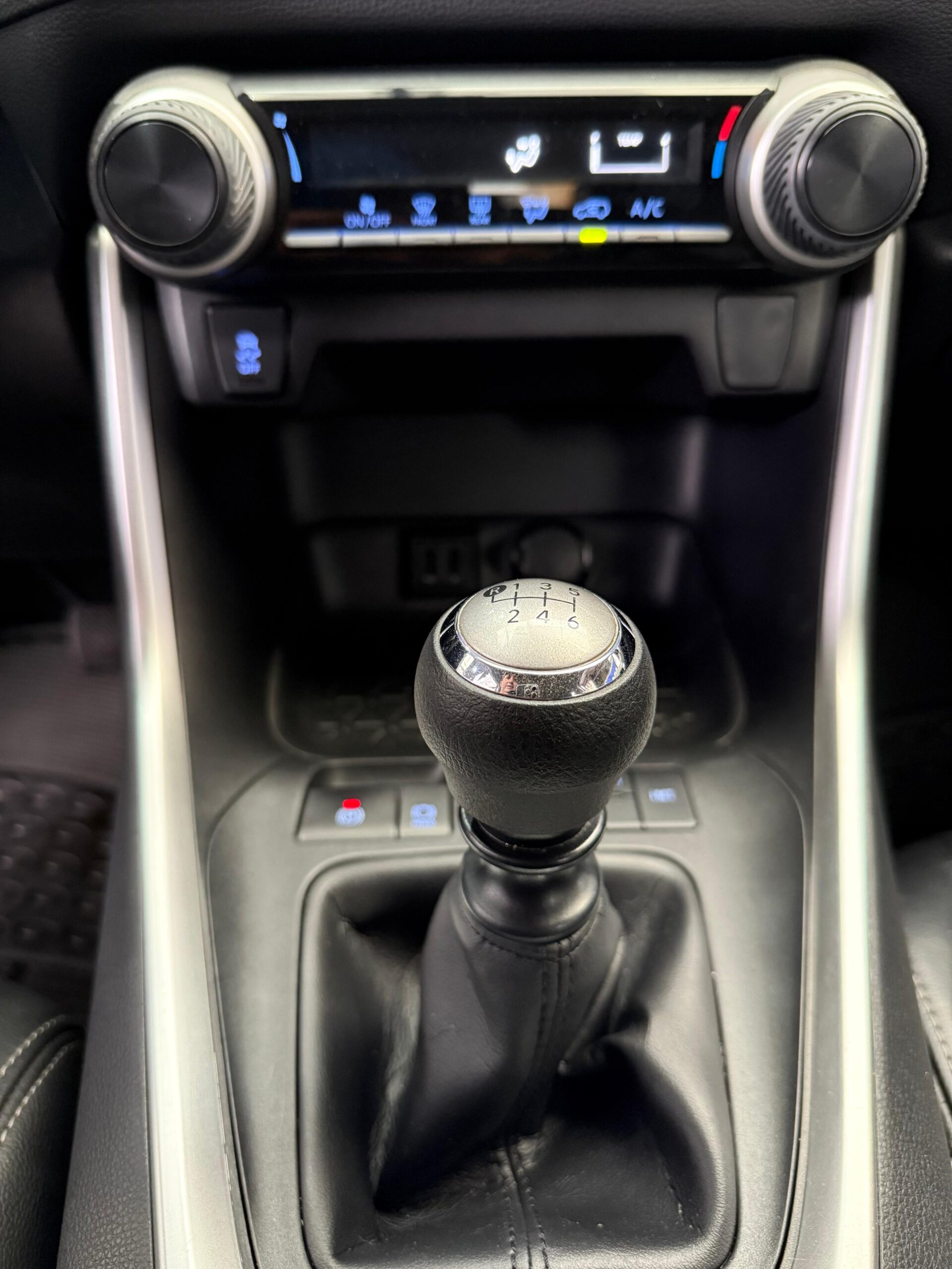 TOYOTA – RAV4 AC 2.0 4×2 TM