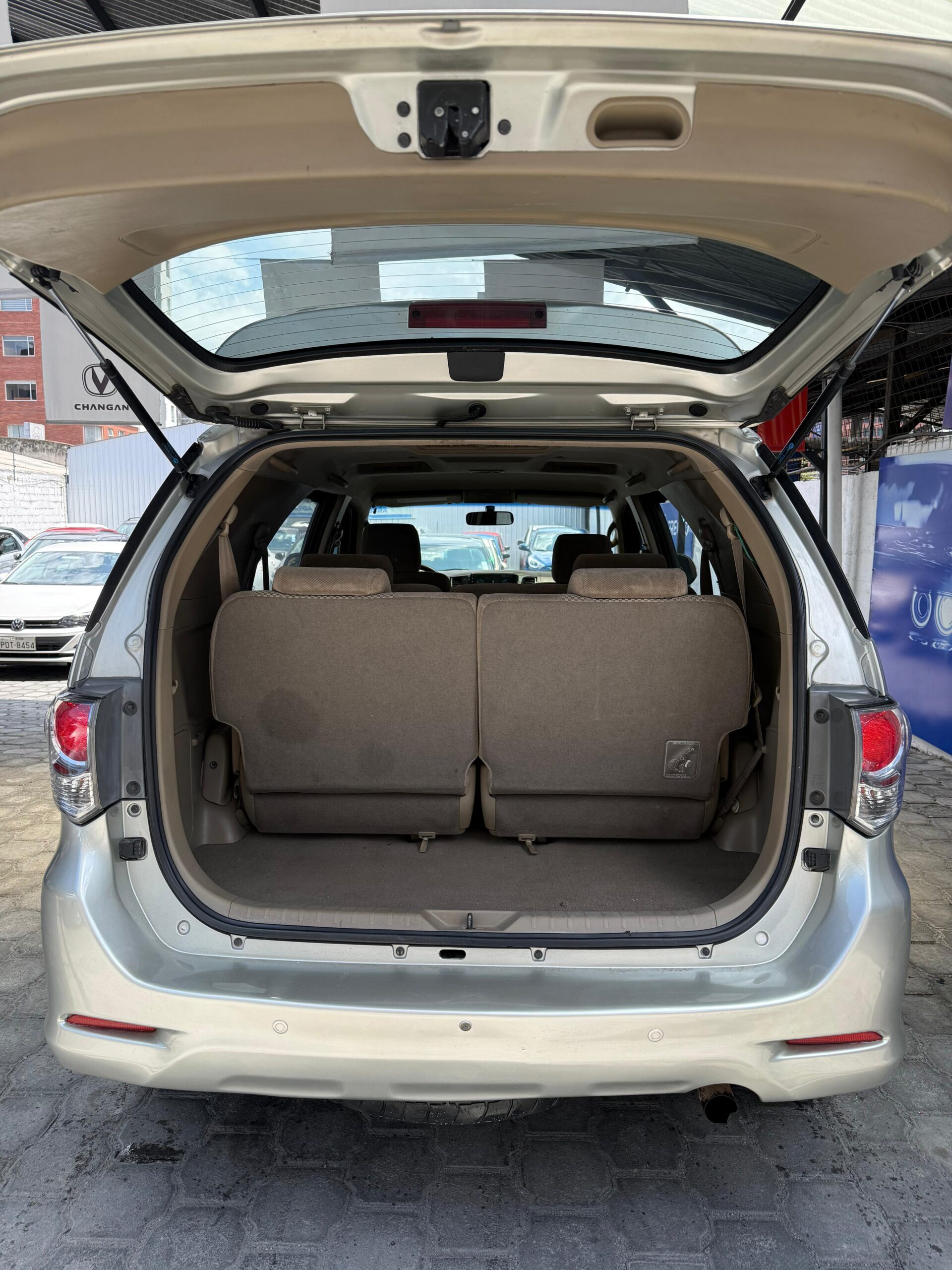 TOYOTA – FORTUNER AC 2.7 4×4 TA