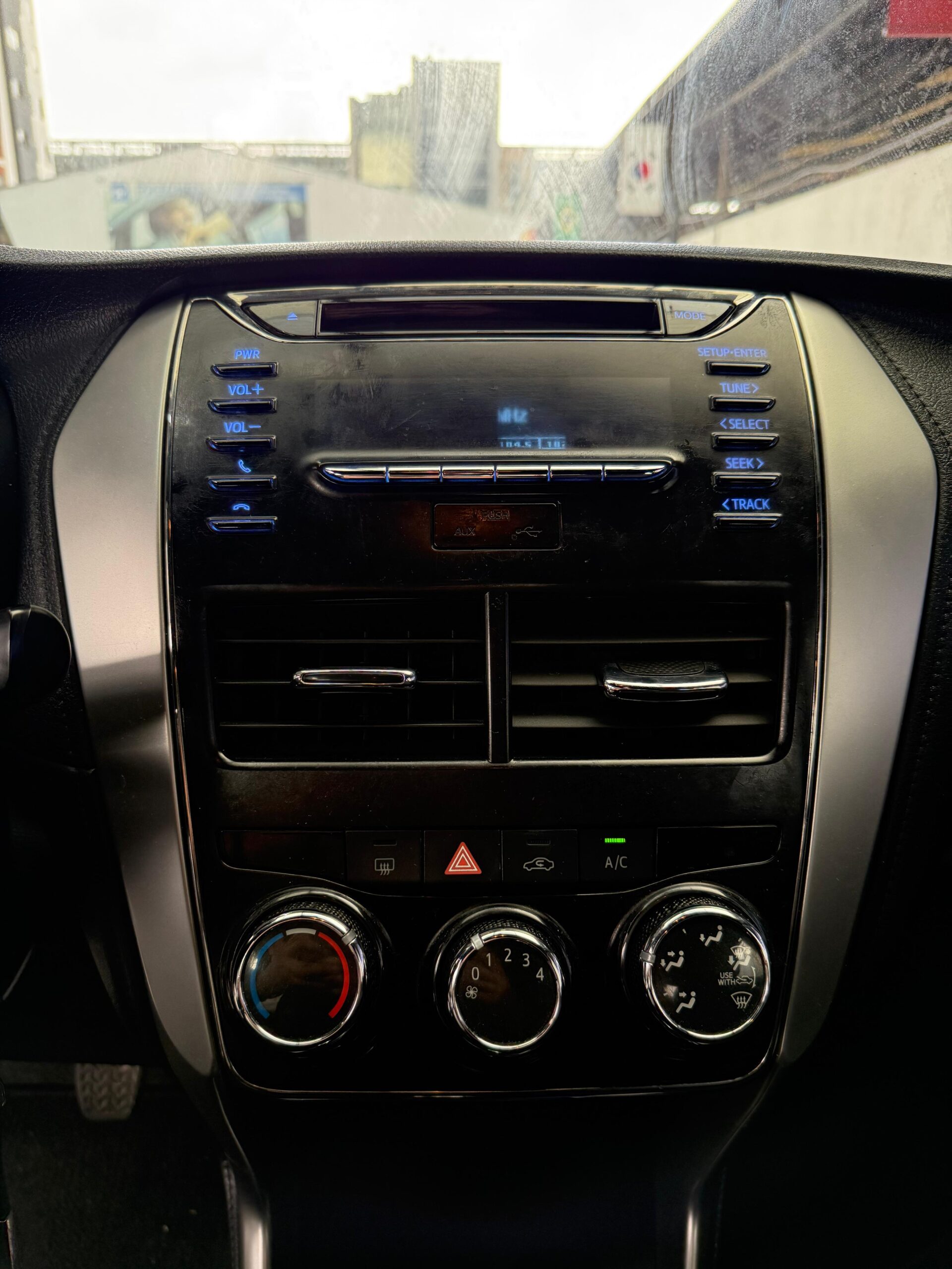 TOYOTA – YARIS HB AC 1.5 TM