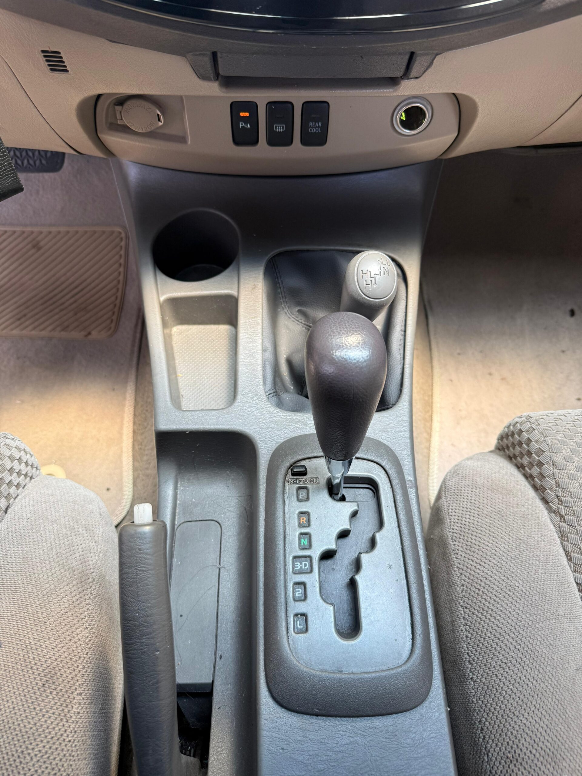 TOYOTA – FORTUNER AC 2.7 4×4 TA