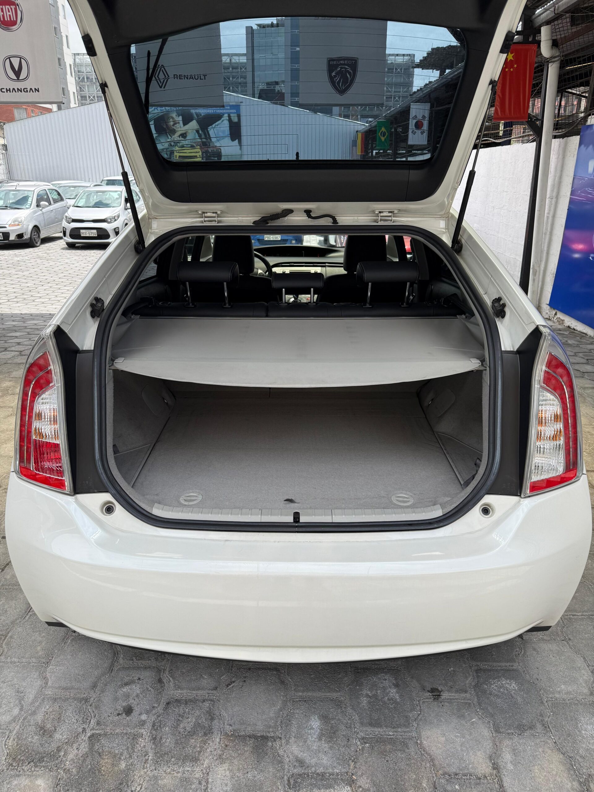 TOYOTA – PRIUS 3G AC 1.8 5p 4×2 TA