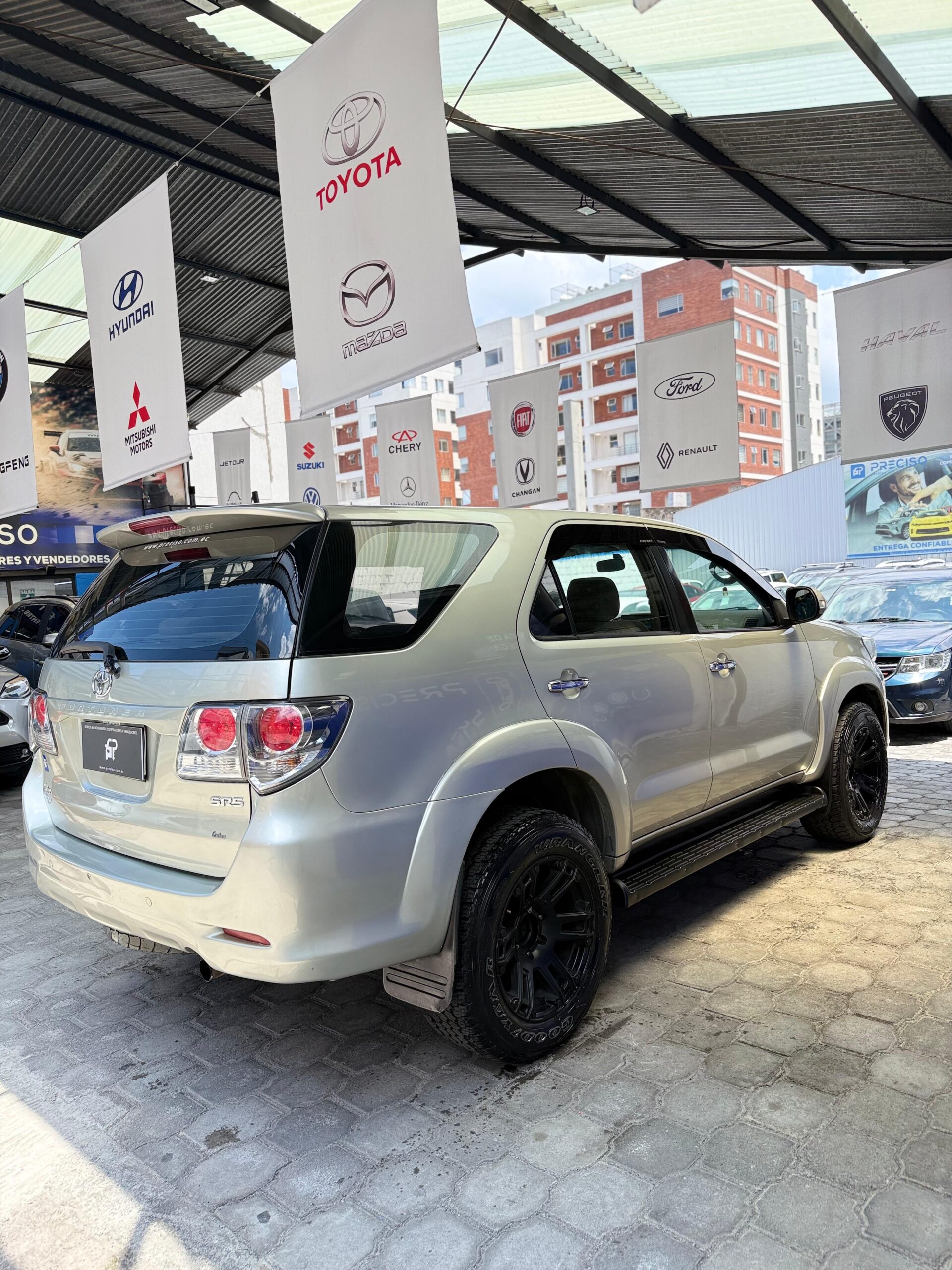 TOYOTA – FORTUNER AC 2.7 4×4 TA