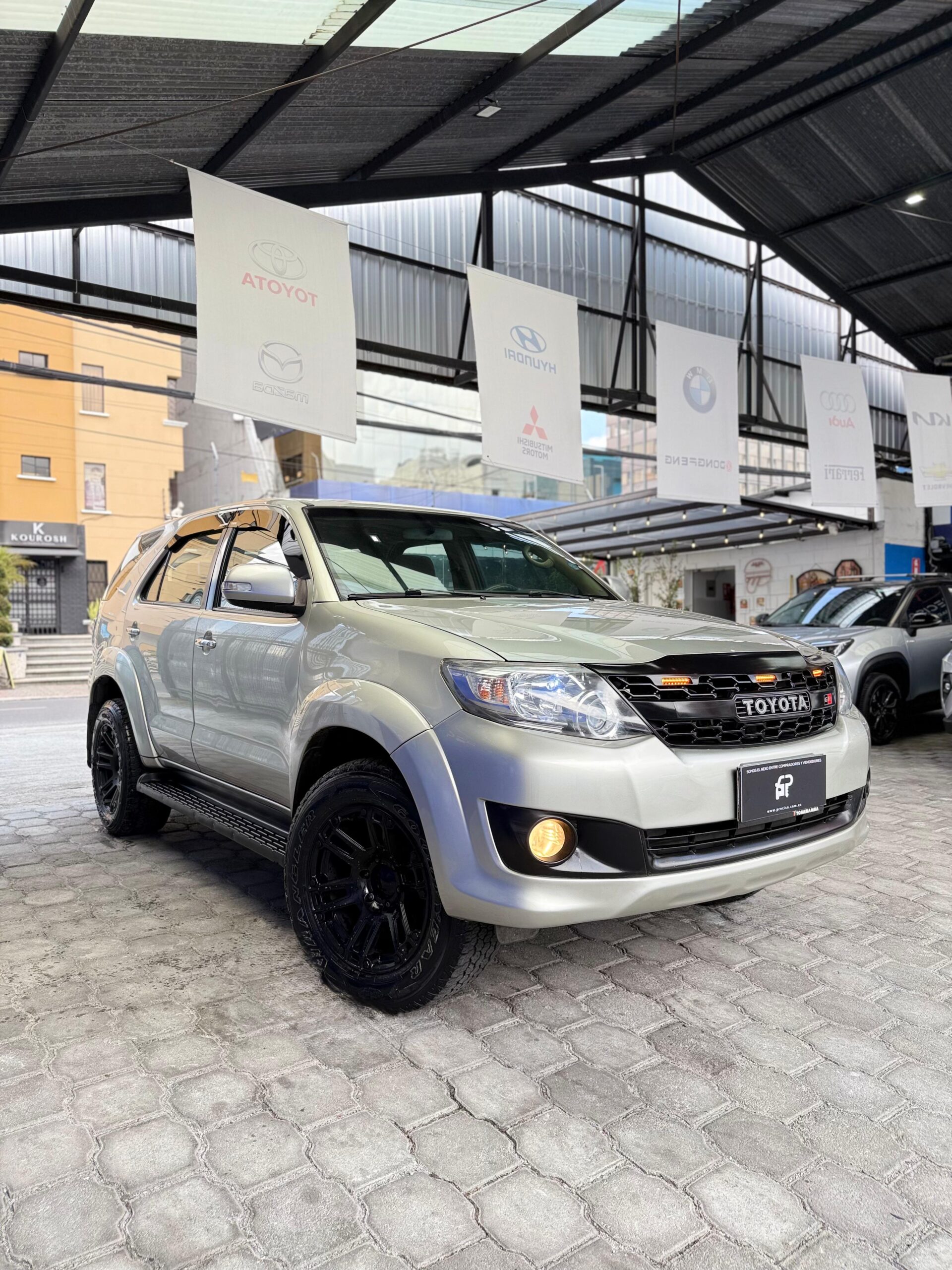 TOYOTA – FORTUNER AC 2.7 4×4 TA