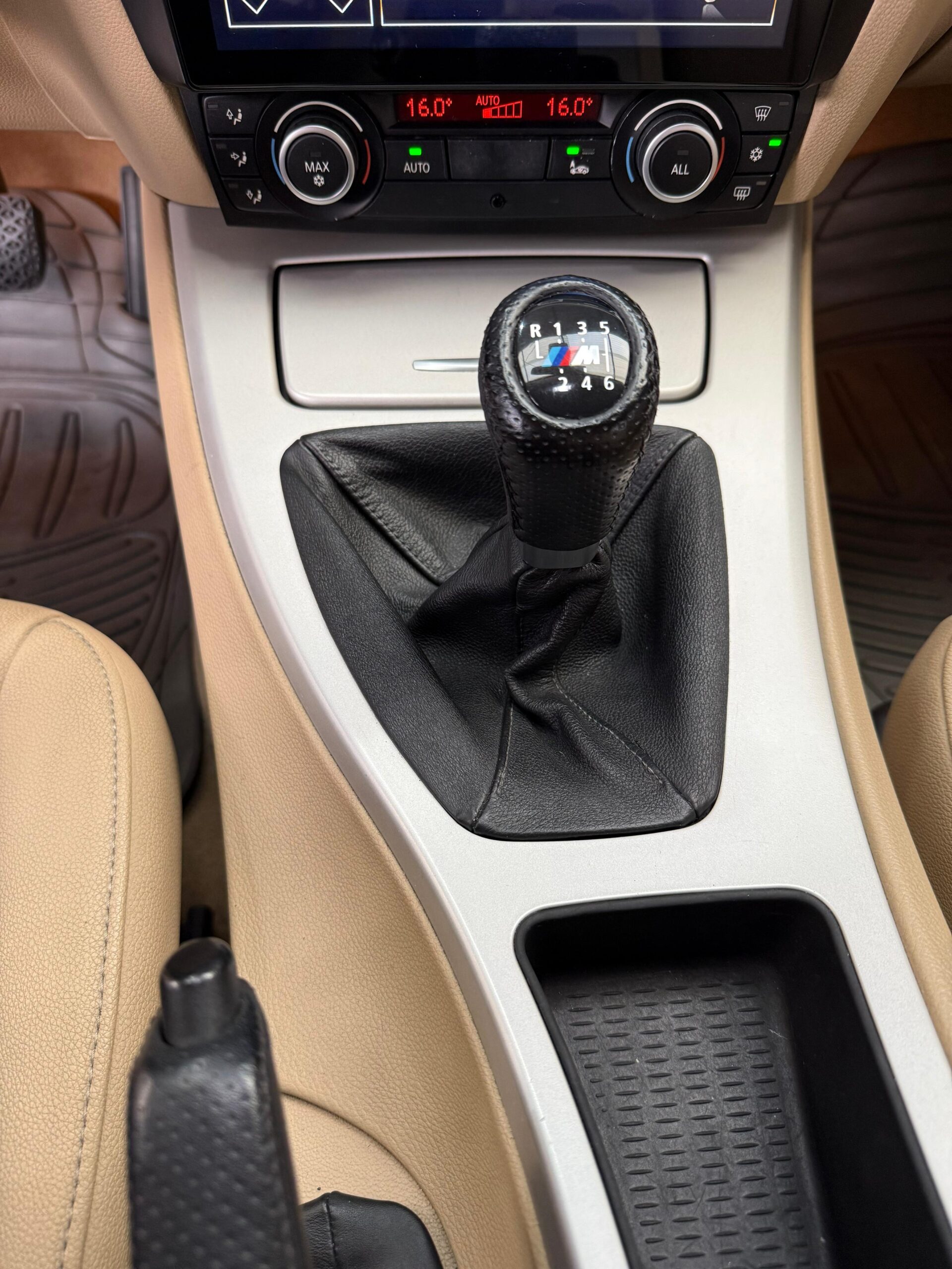 BMW – 320i AC 5p 4×2 TM