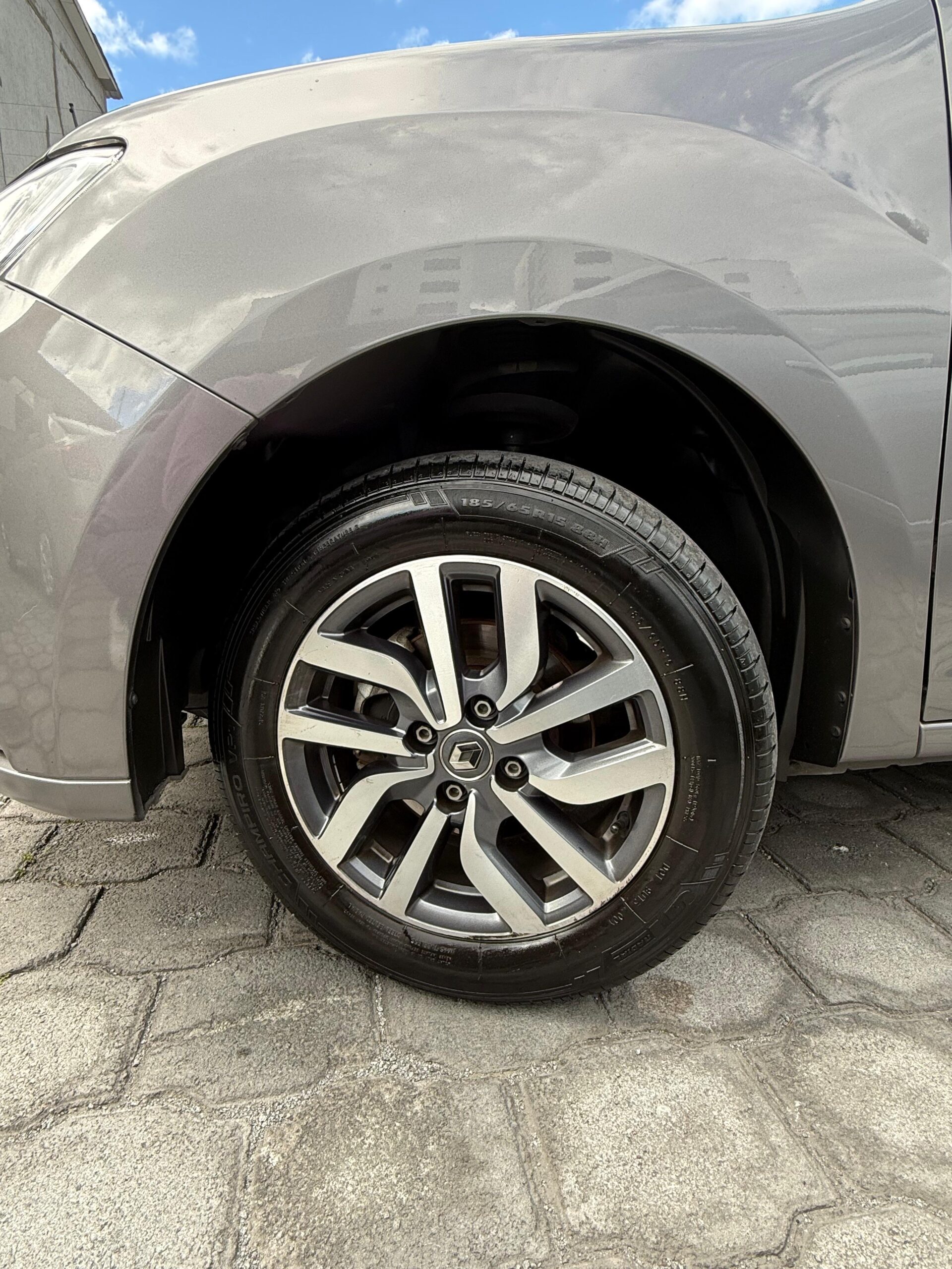 RENAULT – SANDERO INTENS FASE II AC 1.6 5p 4×4 TM