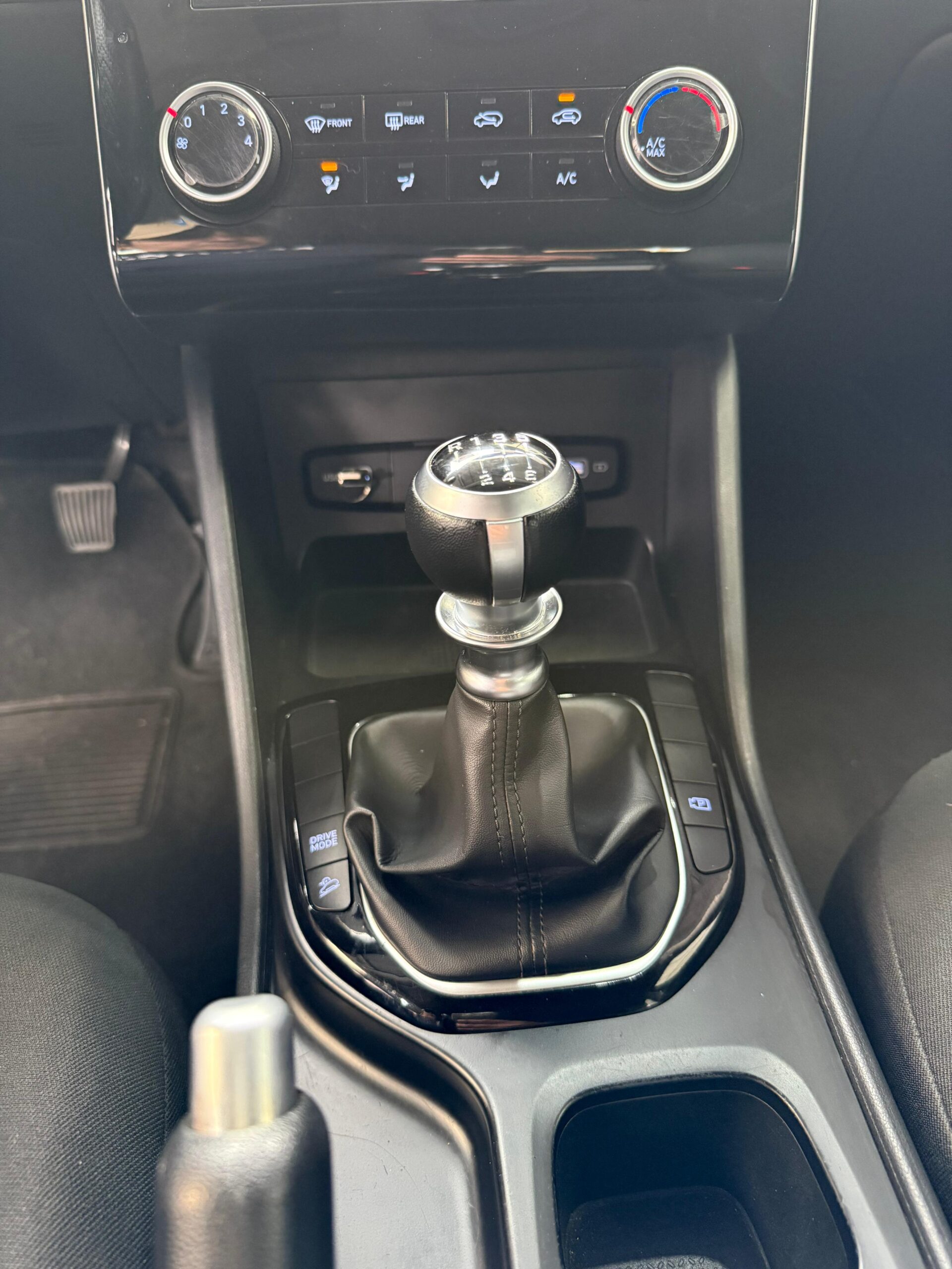 HYUNDAI – TUCSON NX4E GL 5p 4×2 TM