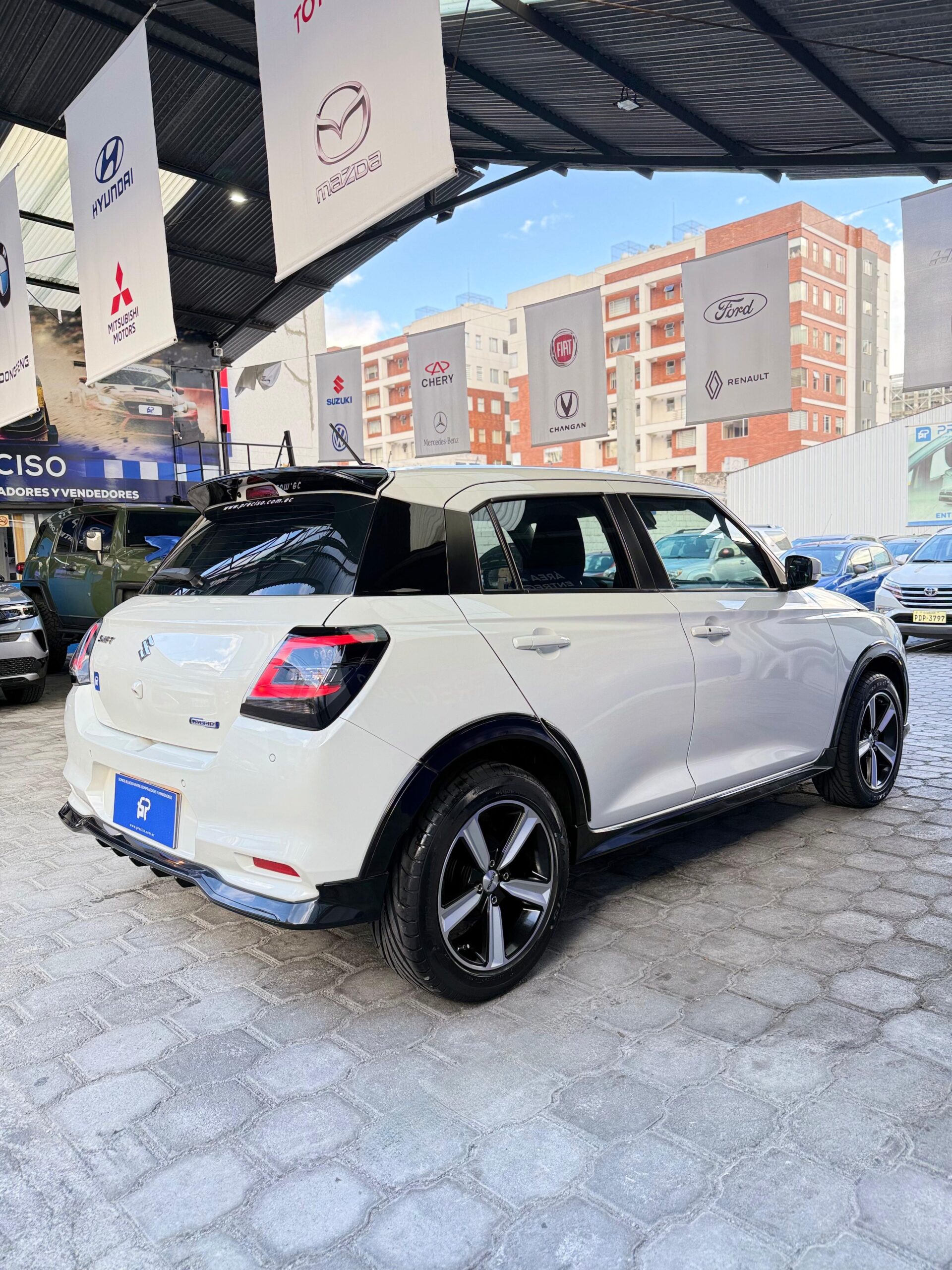 SUZUKI – SWIFT GLX AC 1.2 5p 4×2 TM