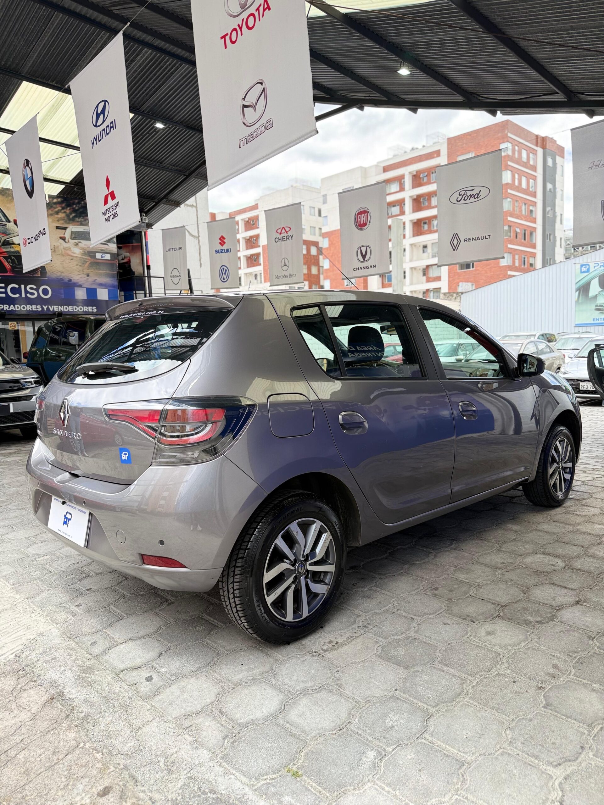 RENAULT – SANDERO INTENS FASE II AC 1.6 5p 4×4 TM