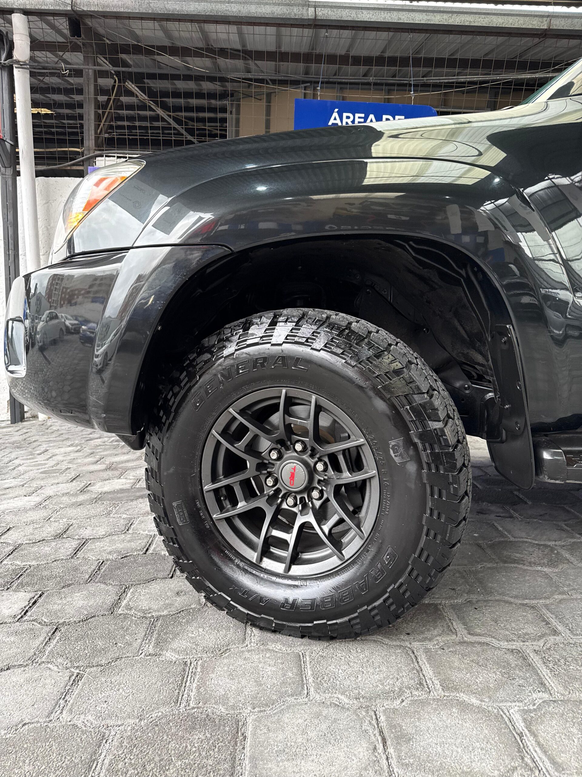 TOYOTA – 4RUNNER SR5 AC 4.0 4×4 TA