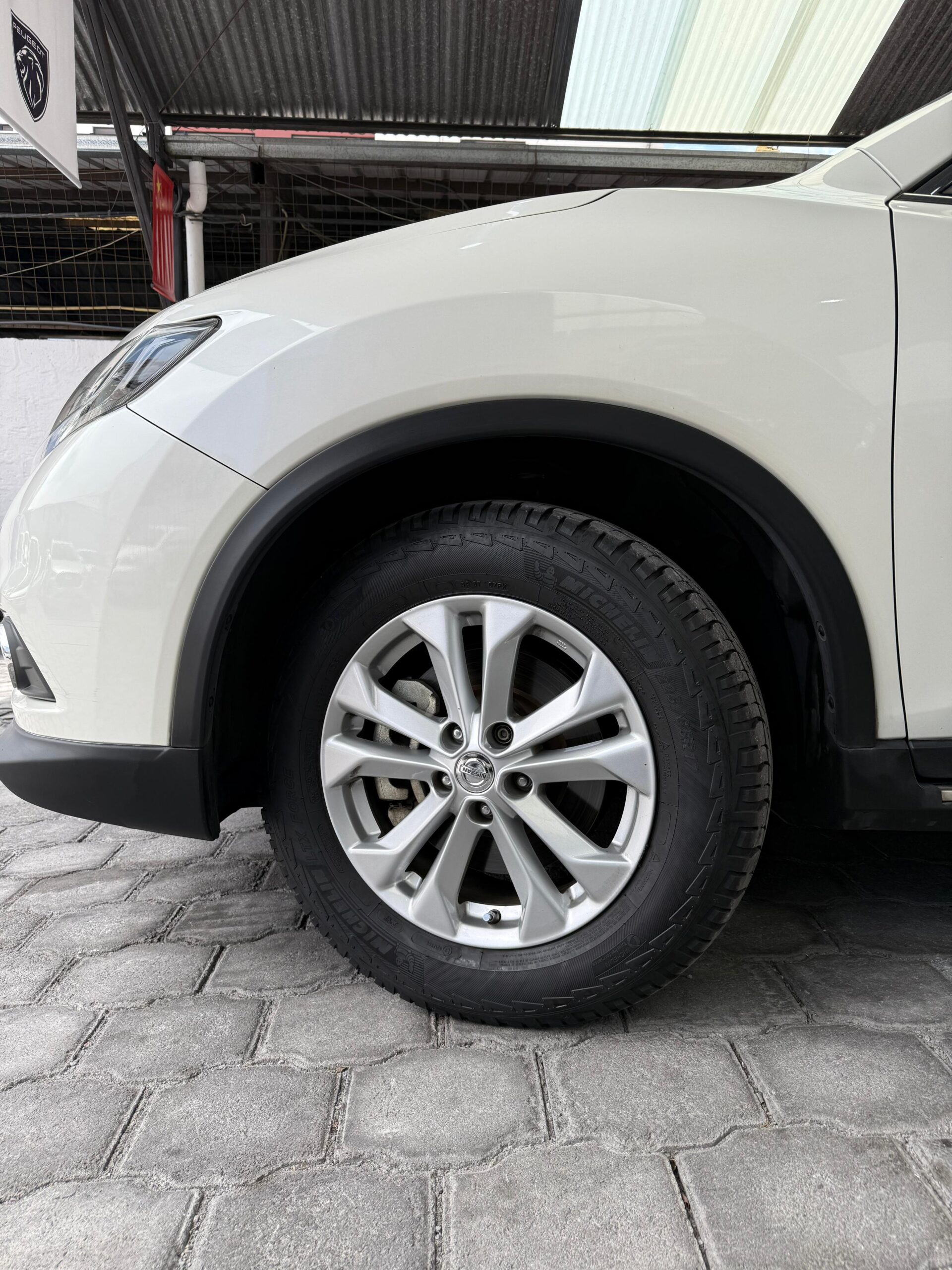 NISSAN – XTRAIL SENSE CVT AC 2.5 4×2 TA