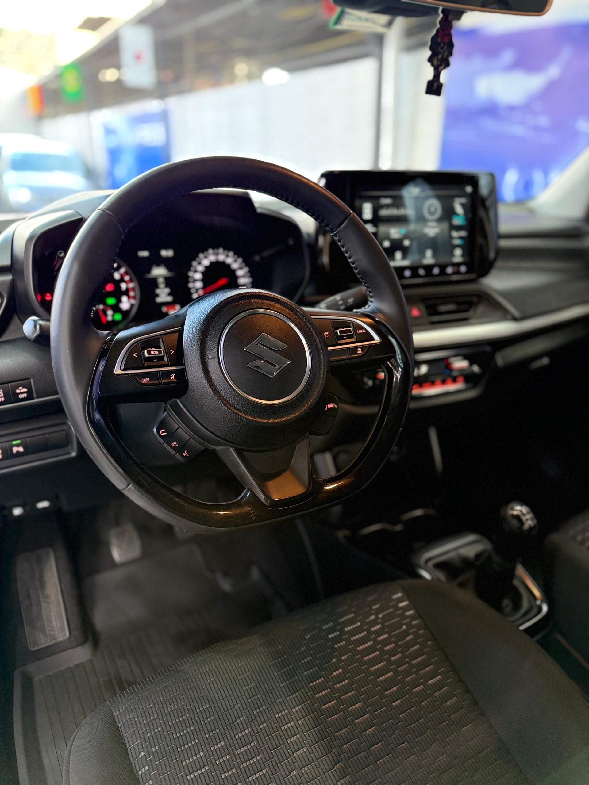 SUZUKI – SWIFT GLX AC 1.2 5p 4×2 TM