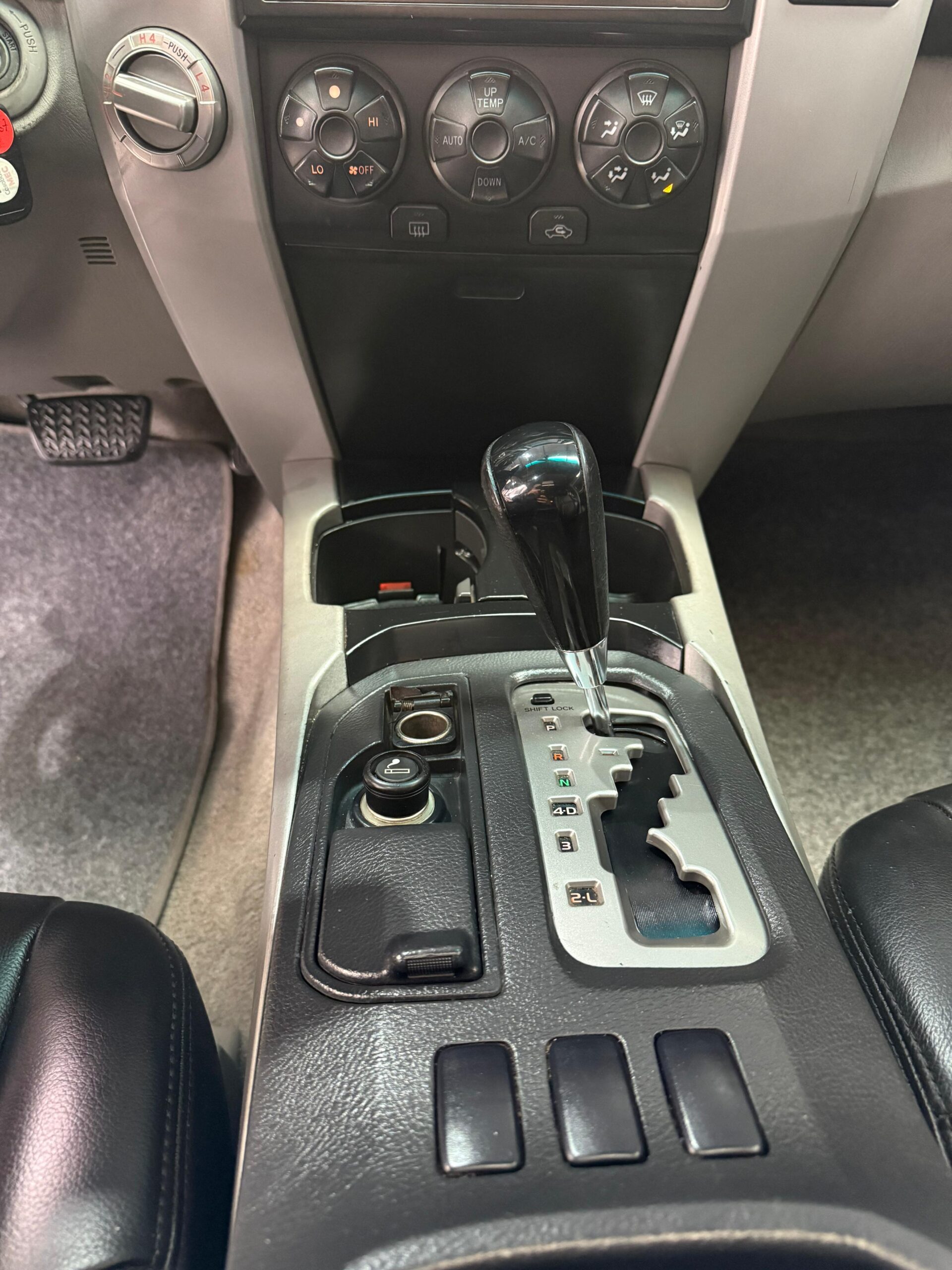 TOYOTA – 4RUNNER SR5 AC 4.0 4×4 TA