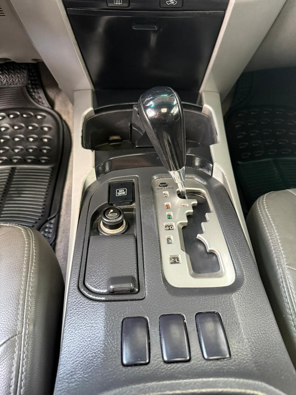 TOYOTA – 4RUNNER SR5 AC 4.0 5p 4×4 TA