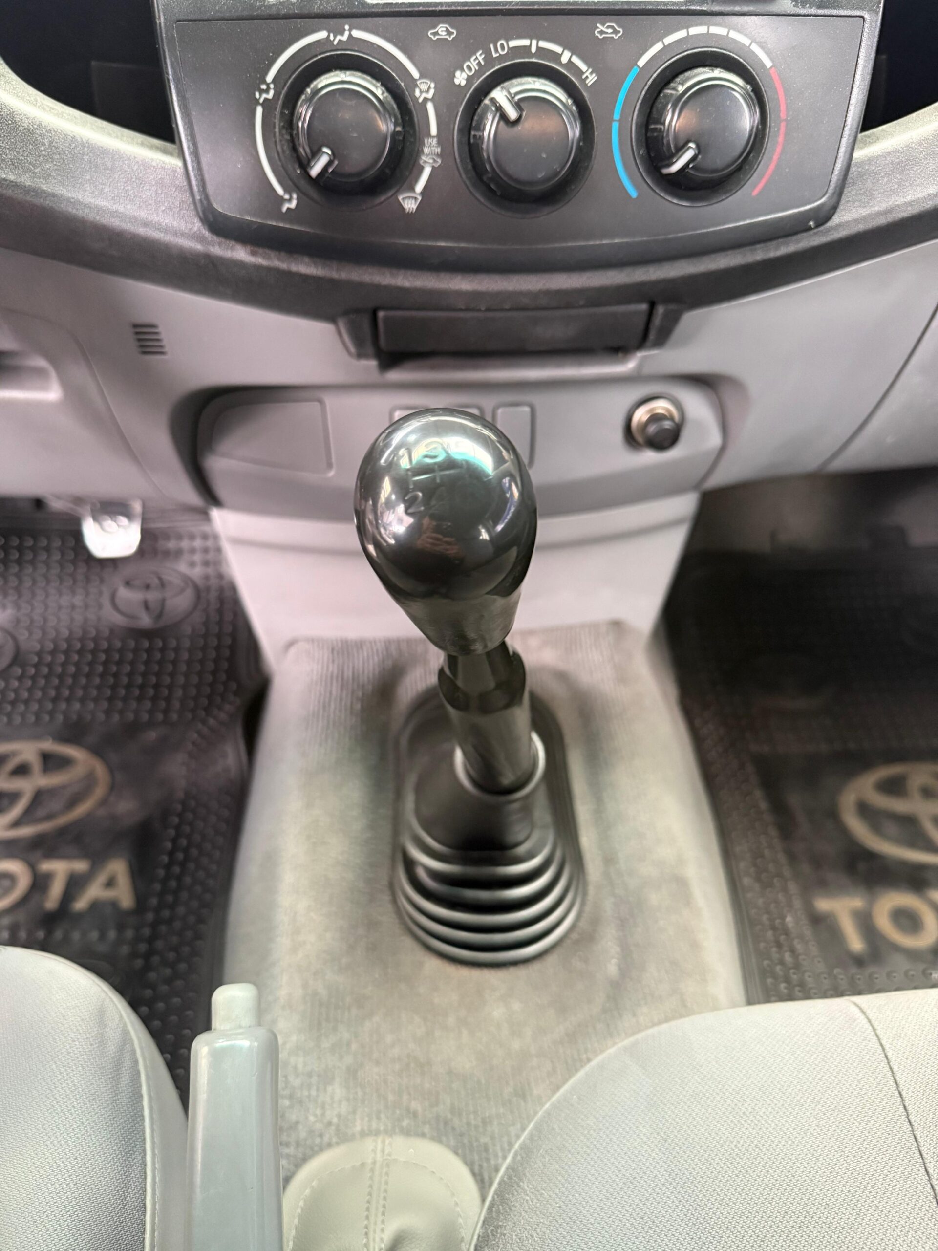 TOYOTA – HILUX CD 2.7 4×2 TM