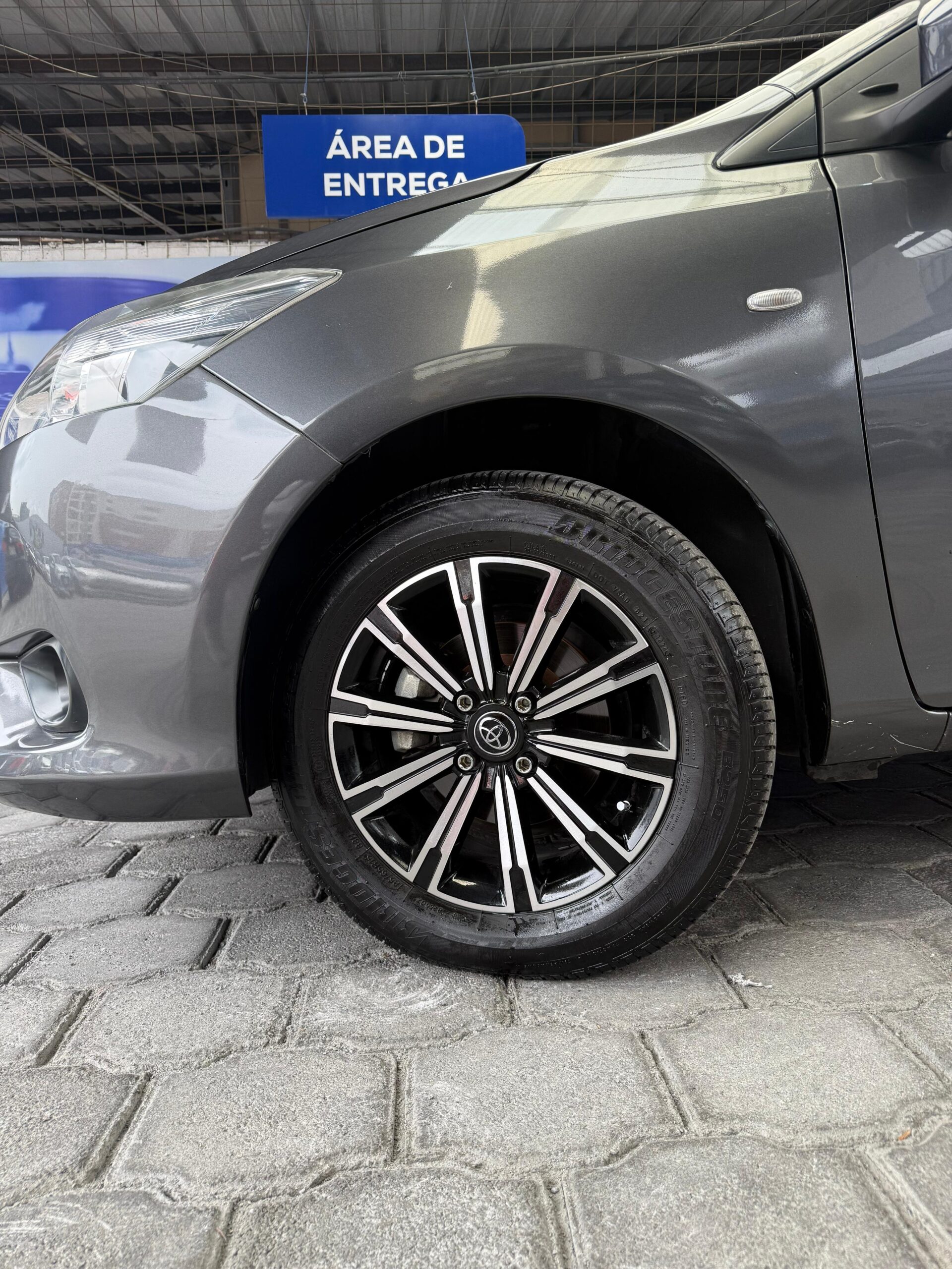 TOYOTA – YARIS SEDAN CVT AC 1.5 5p 4×2 TA