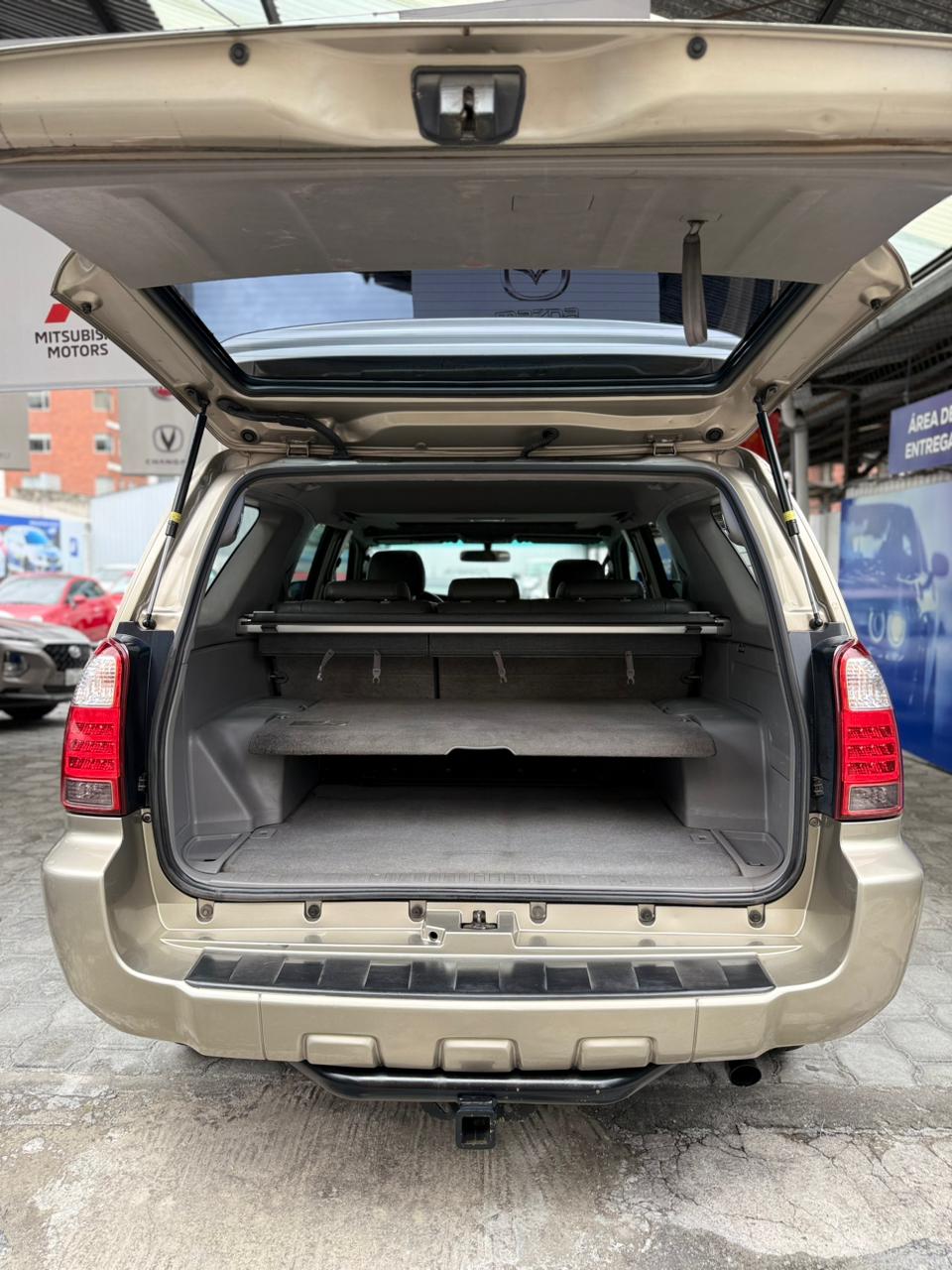 TOYOTA – 4RUNNER SR5 AC 4.0 5p 4×4 TA