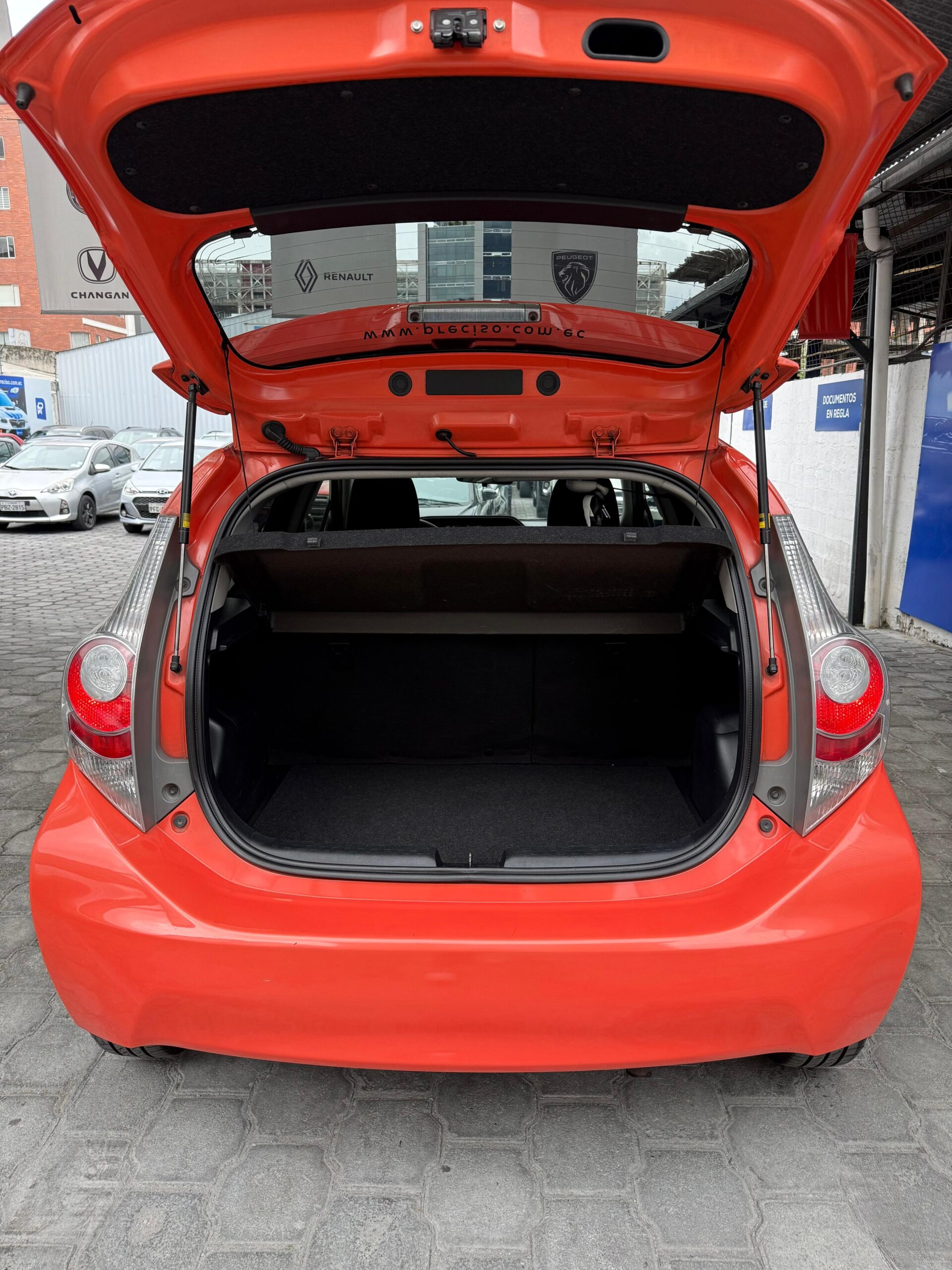 TOYOTA – PRIUS C AC 1.5 5p 4×2 TA